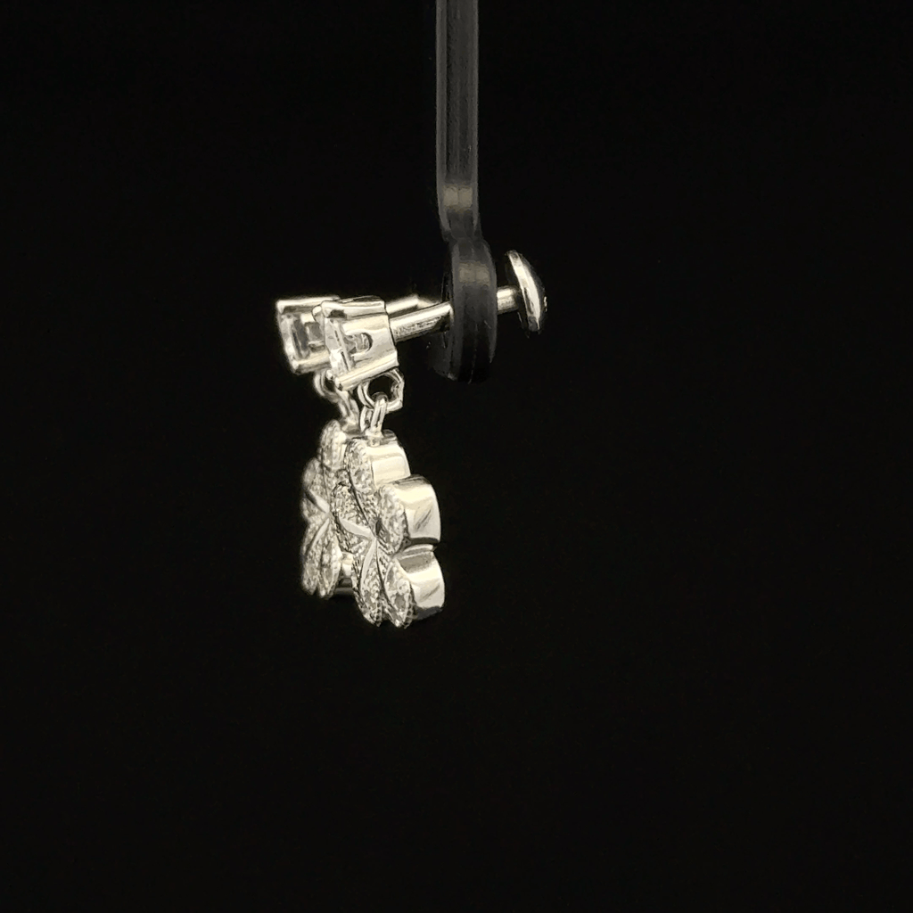 Flower drop earrings