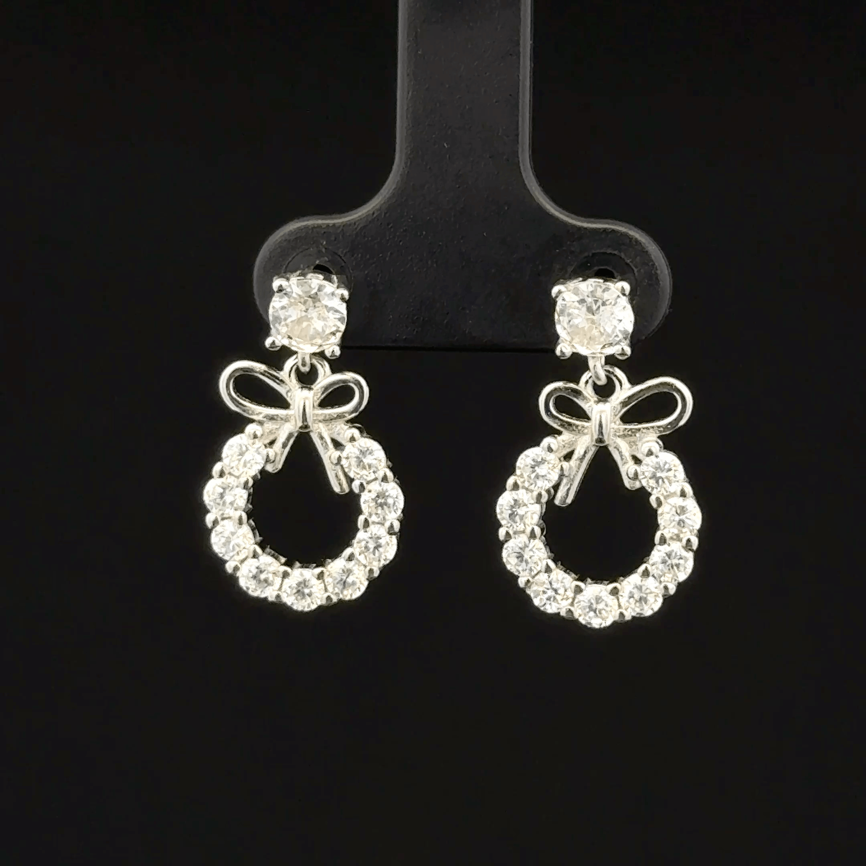 Bow & Bloom drop earrings