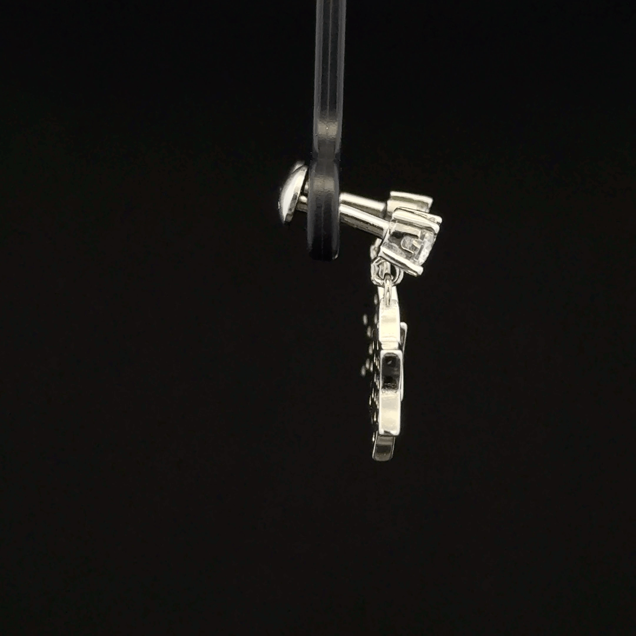 Star shape drop earrings