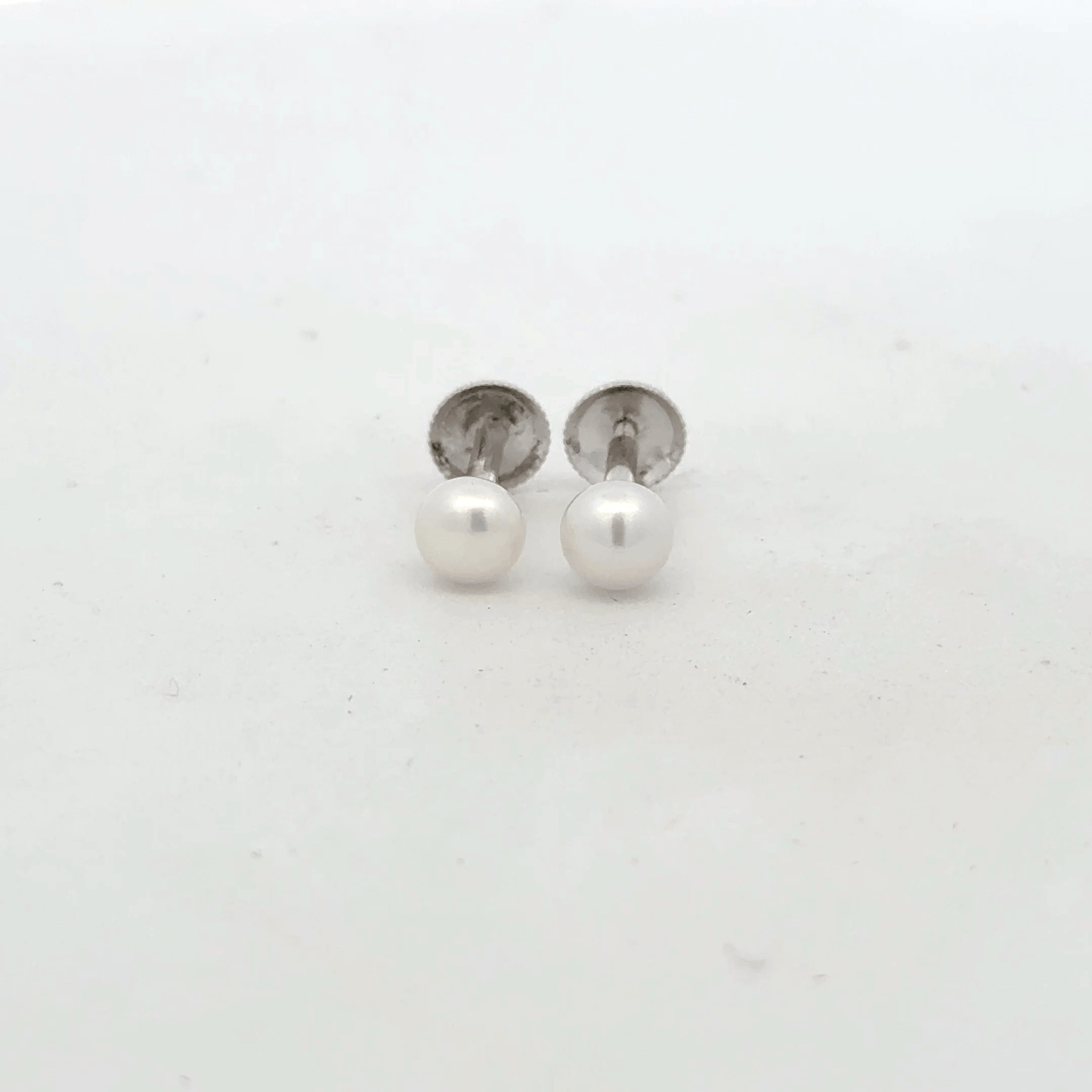 Pearl Earring