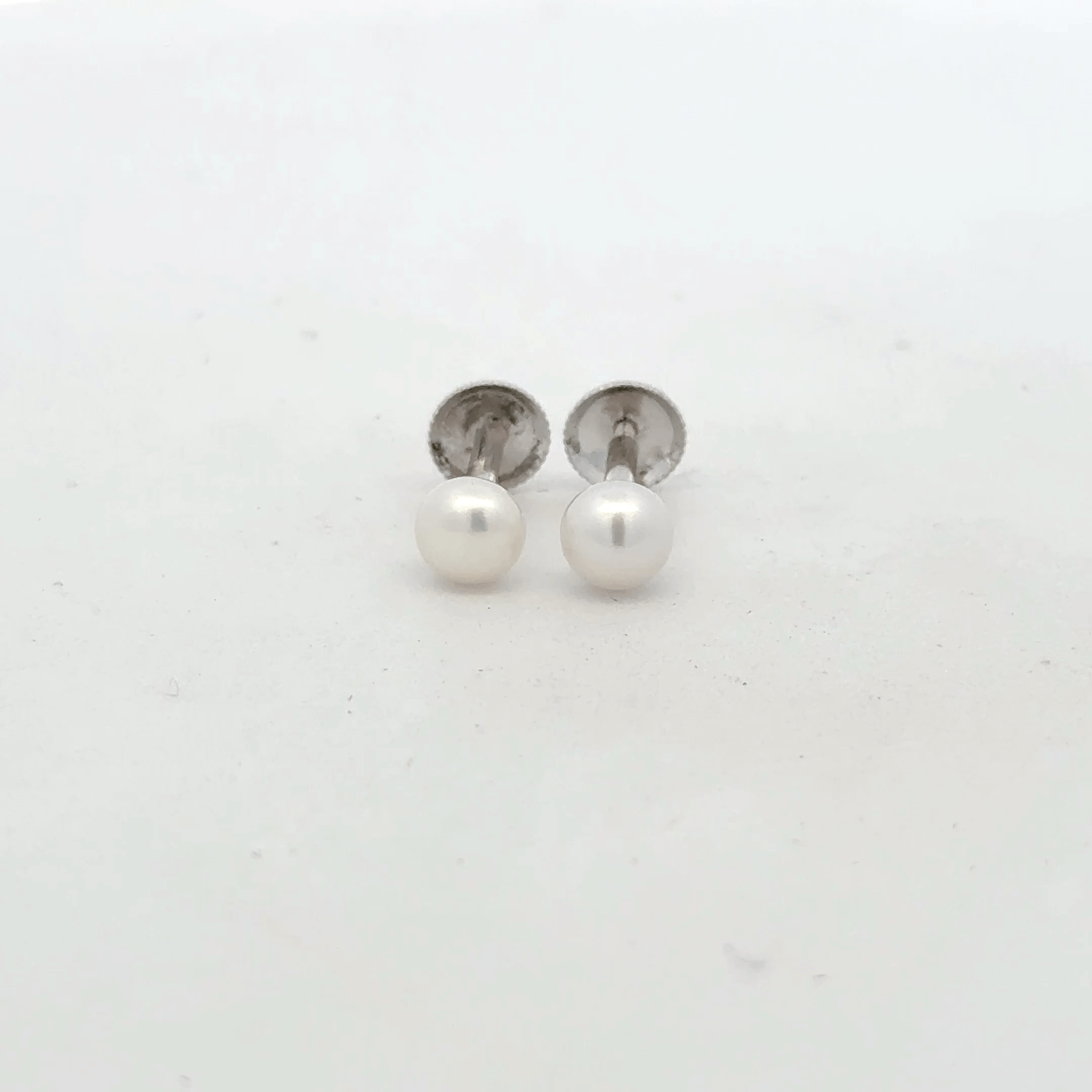 Pearl Earring