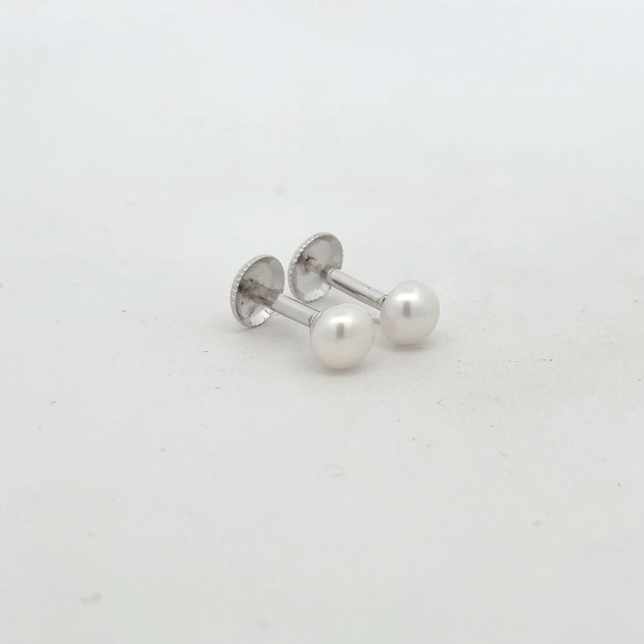 Pearl Earring