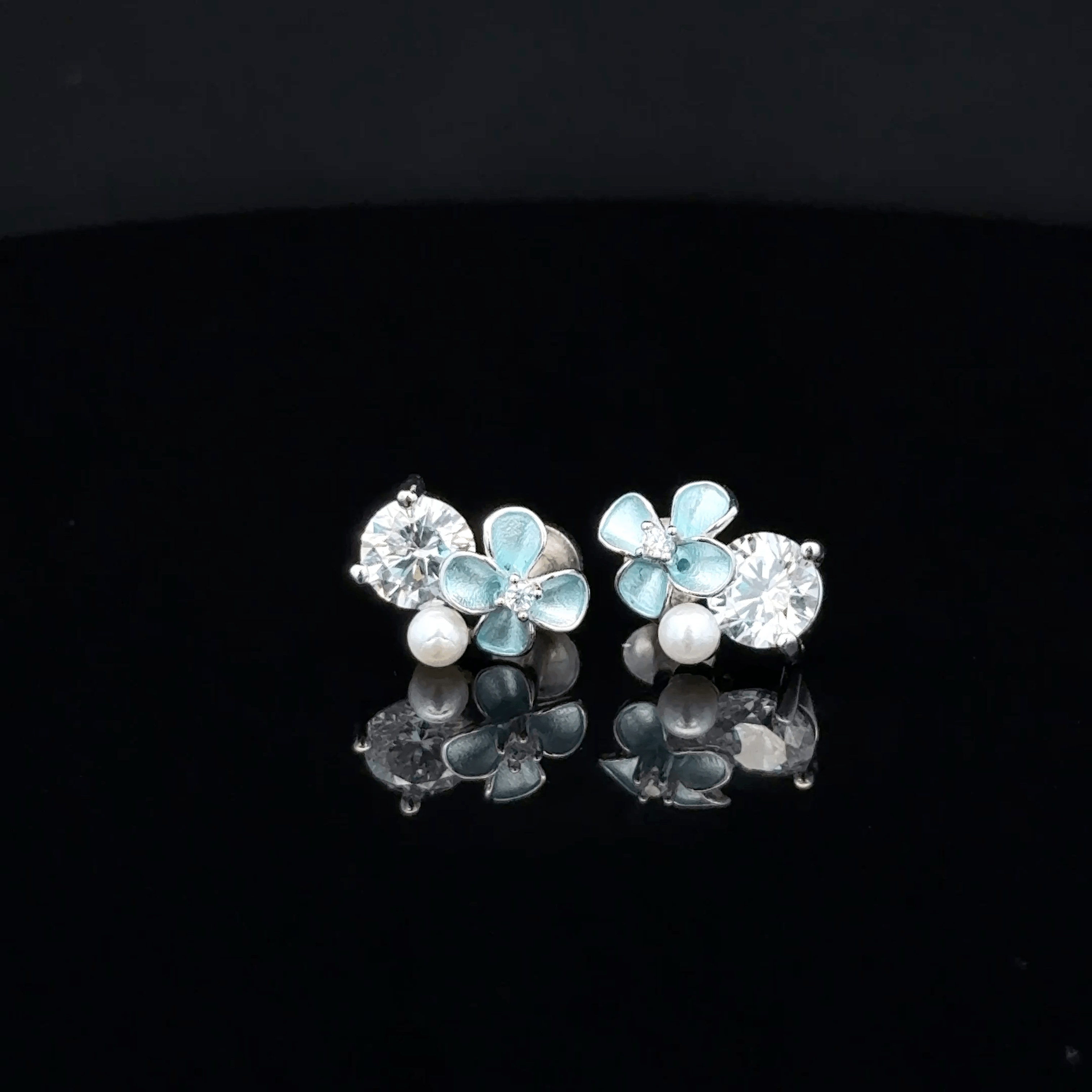 Flower & pearl Earrings