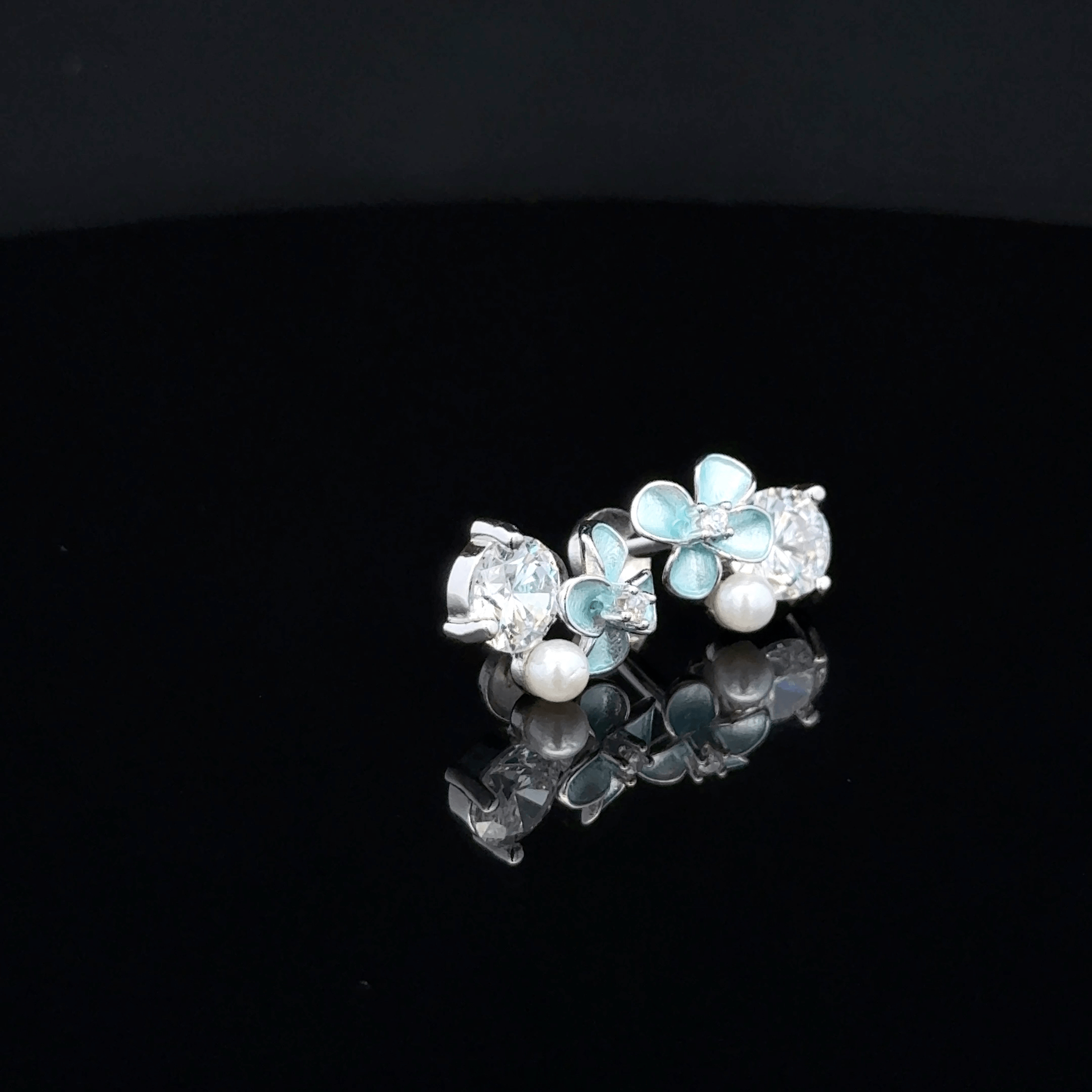 Flower & pearl Earrings