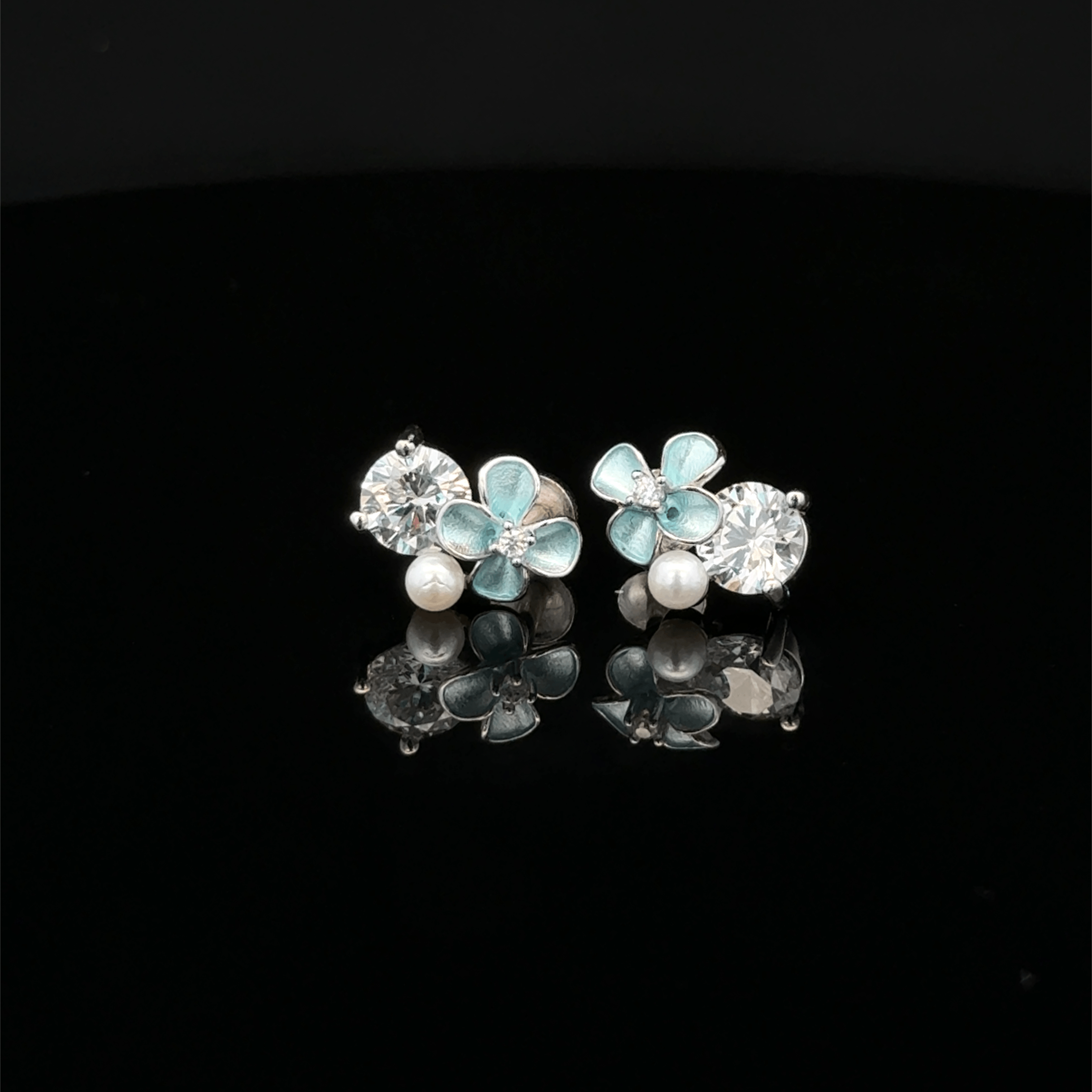 Flower & pearl Earrings