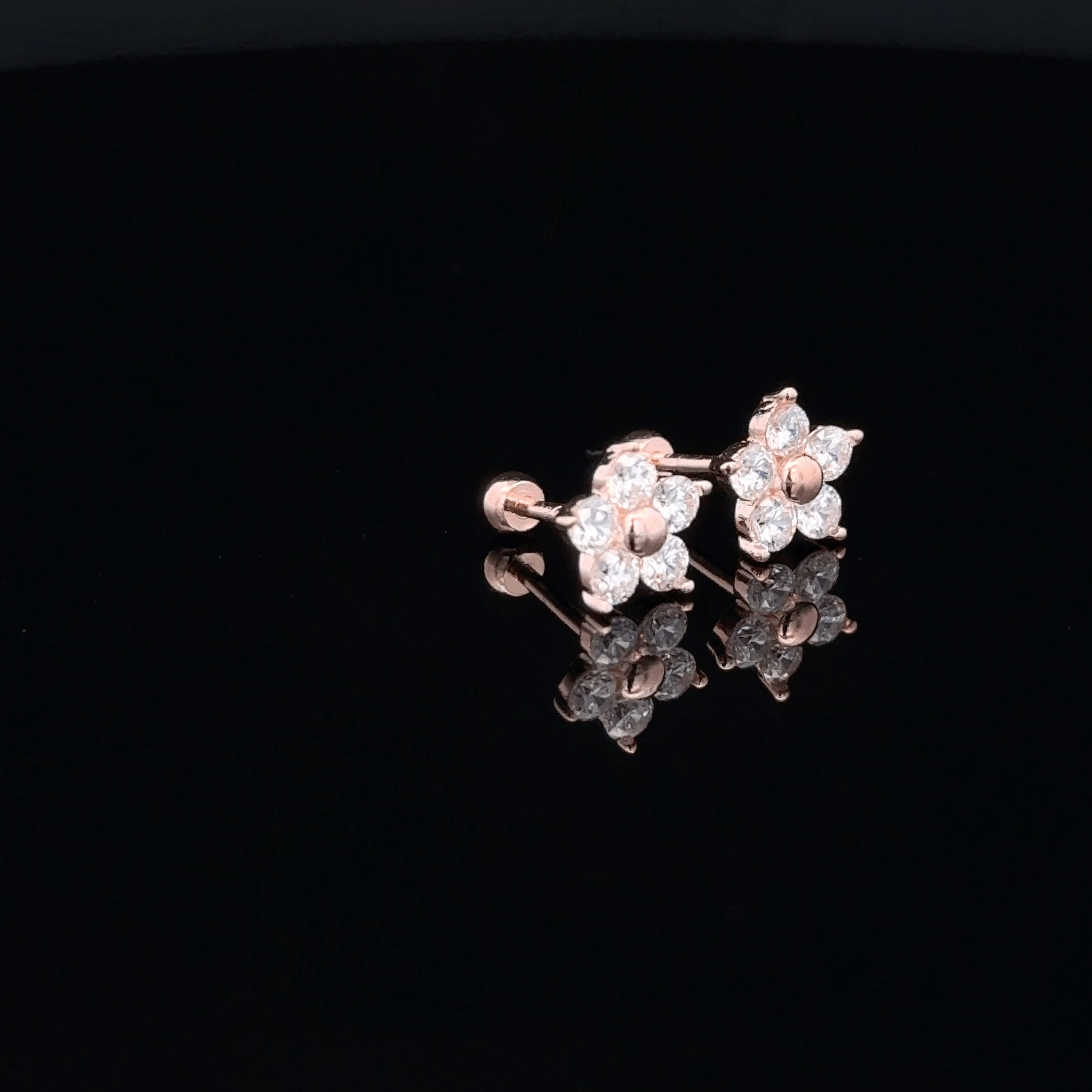 Rose gold star shape second stud