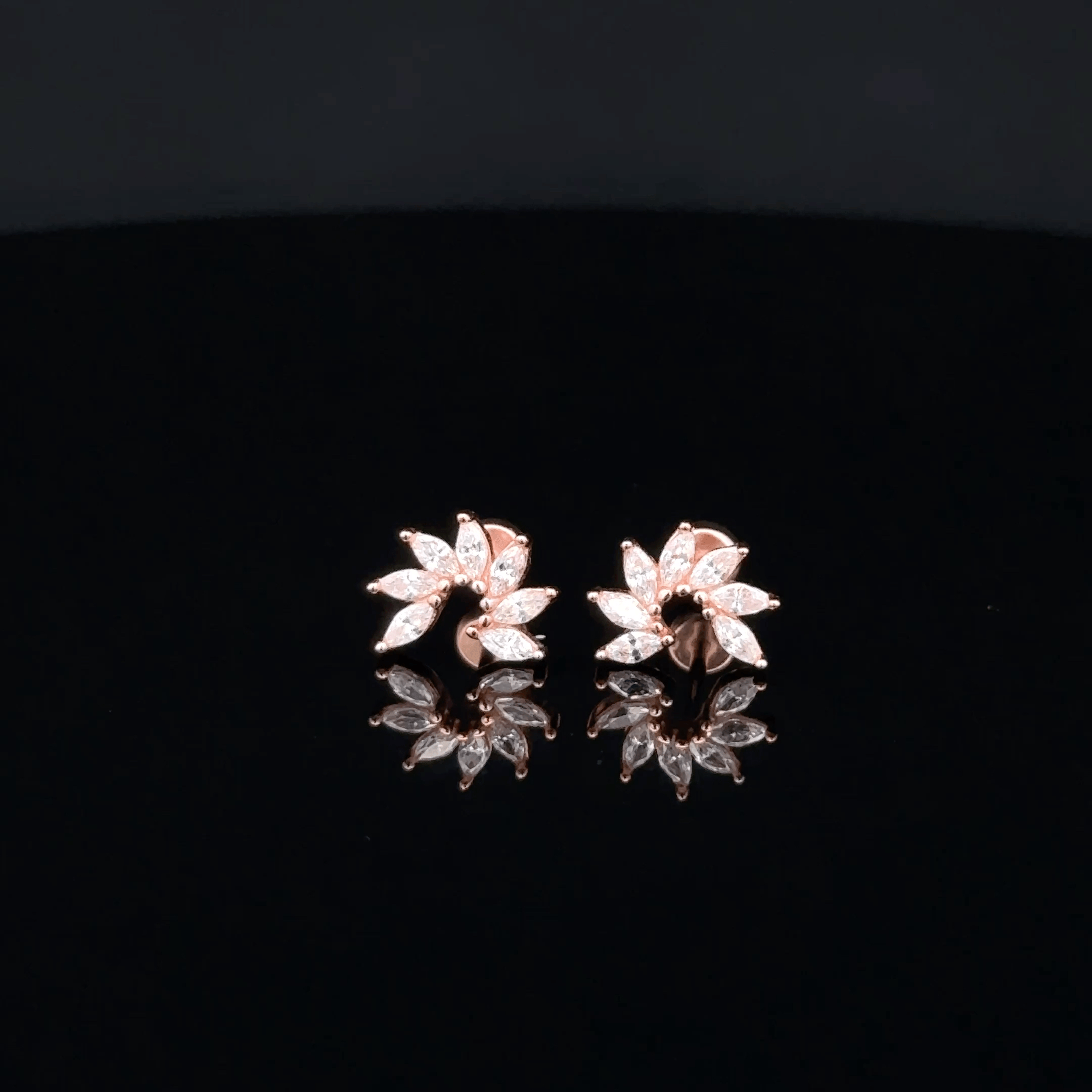 Rosegold Curve Leaf Second Stud