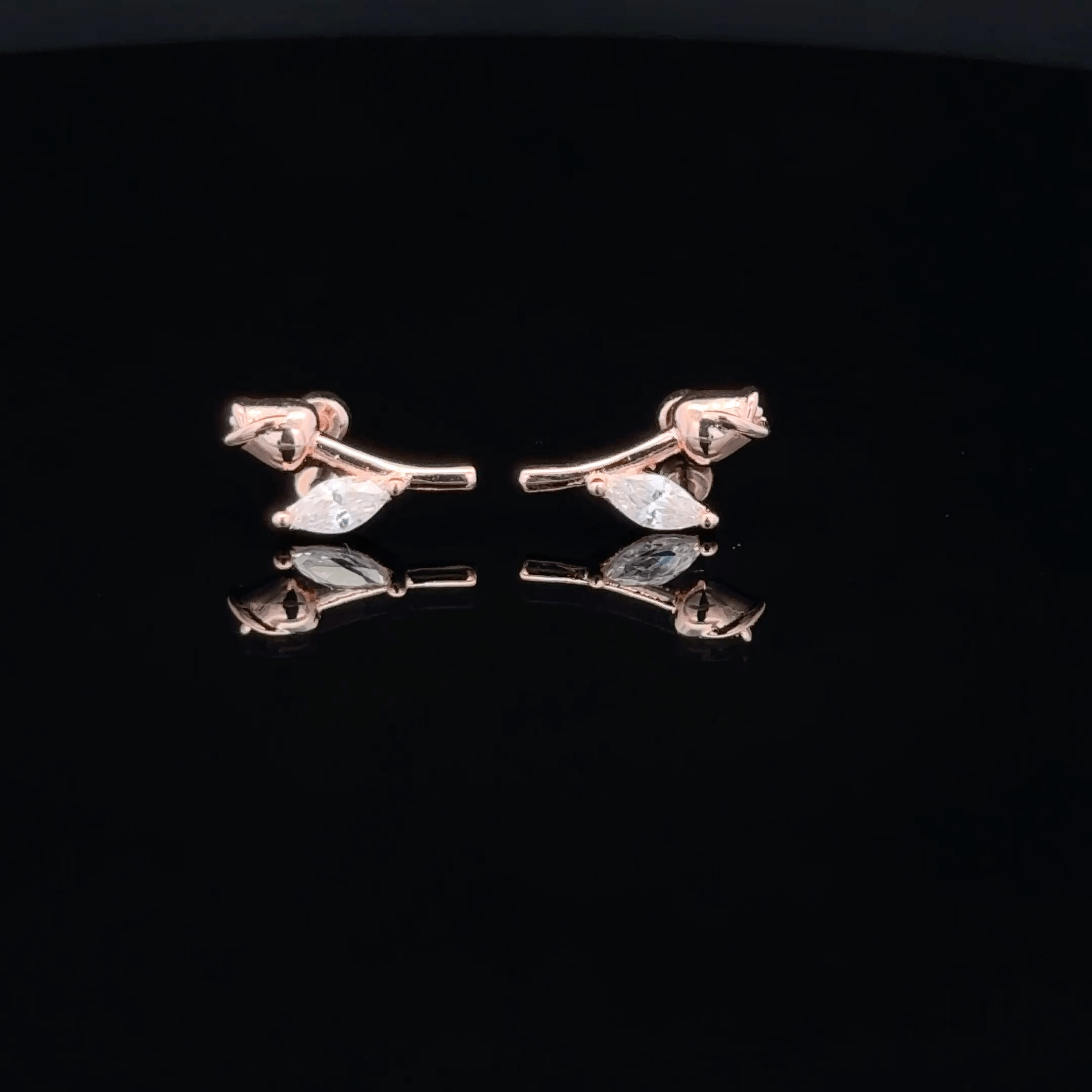 Rose gold Flower with leaf second stud