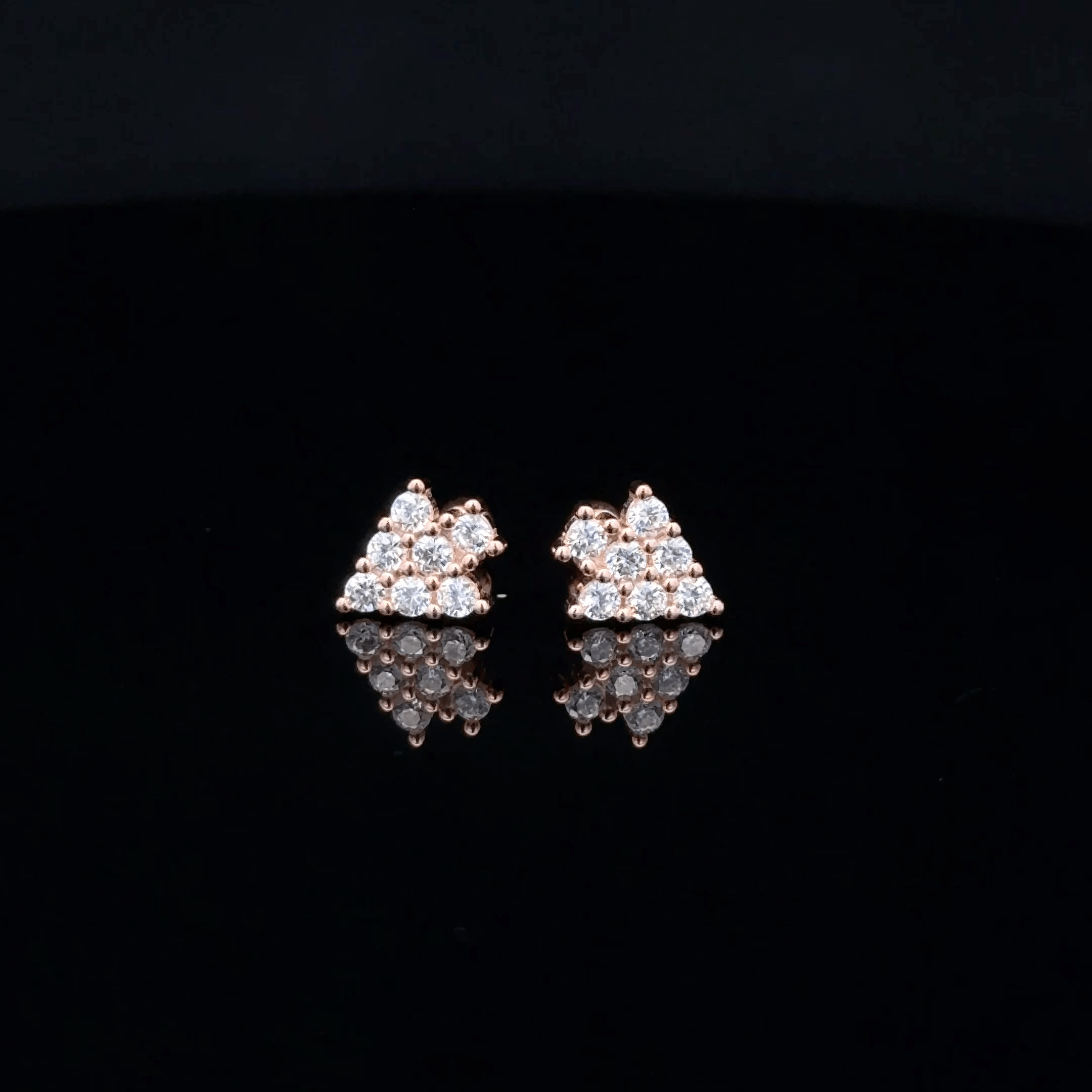 Rose gold Arrow shape second stud