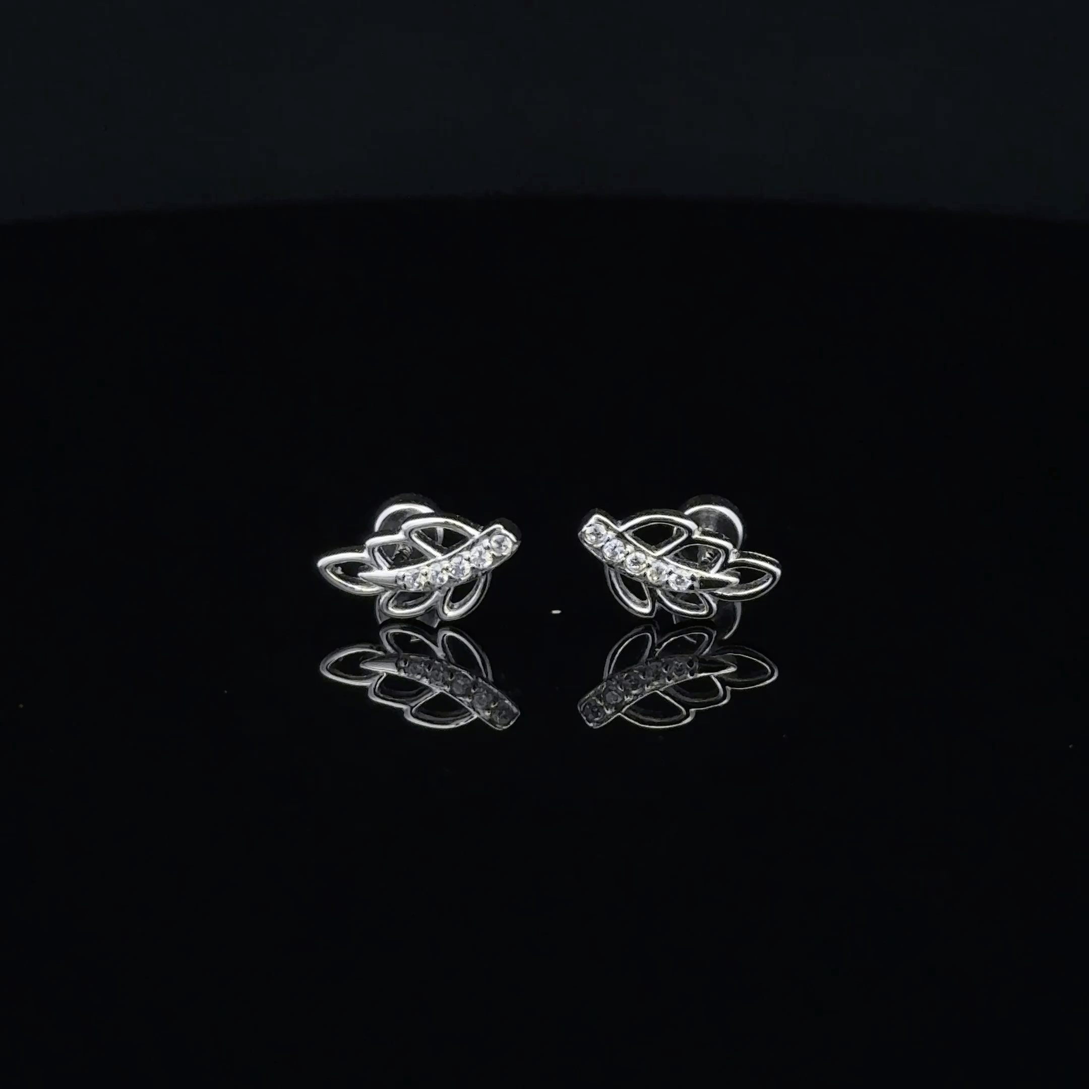 Silver Leaf Second Stud