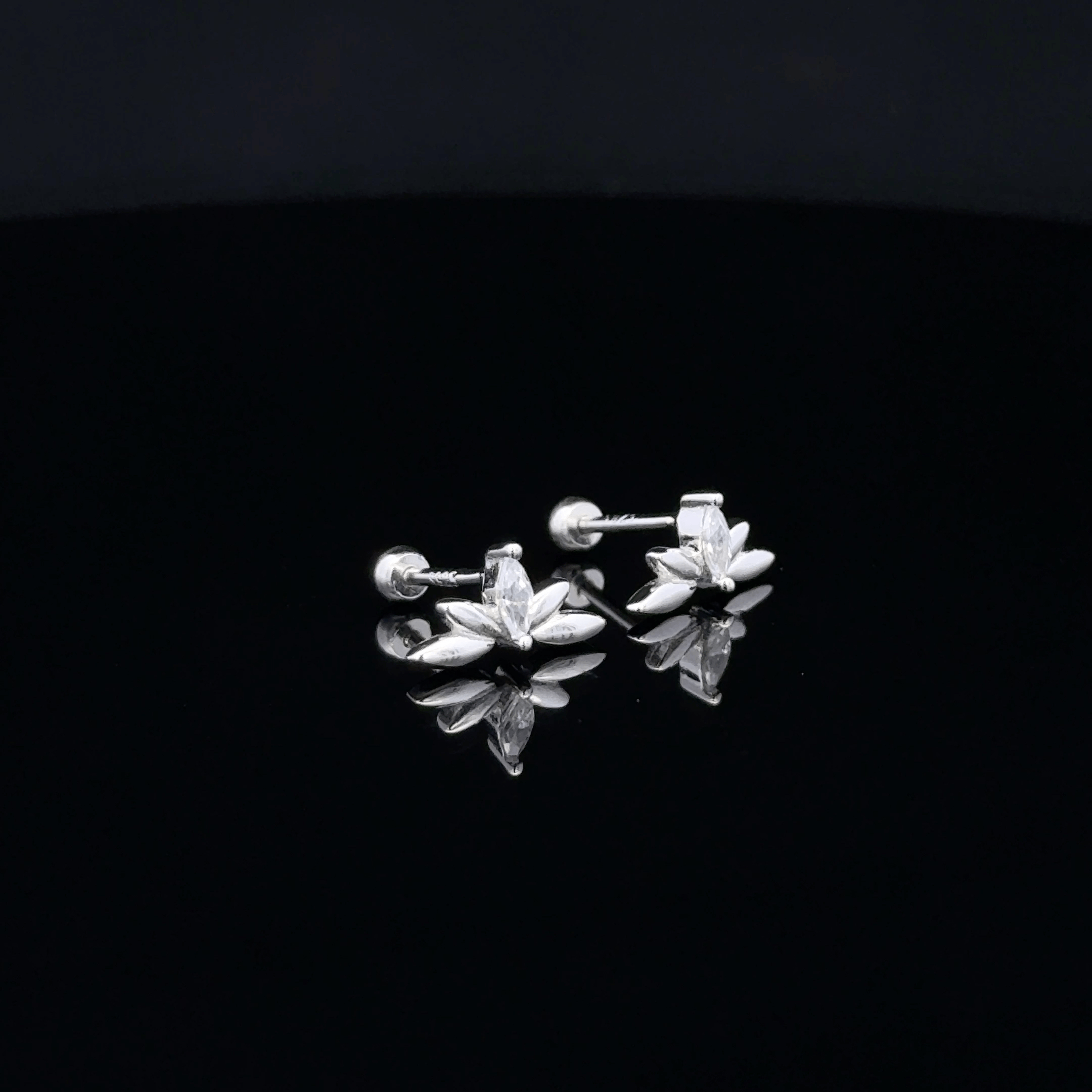 Silver 5 Stone Second Stud