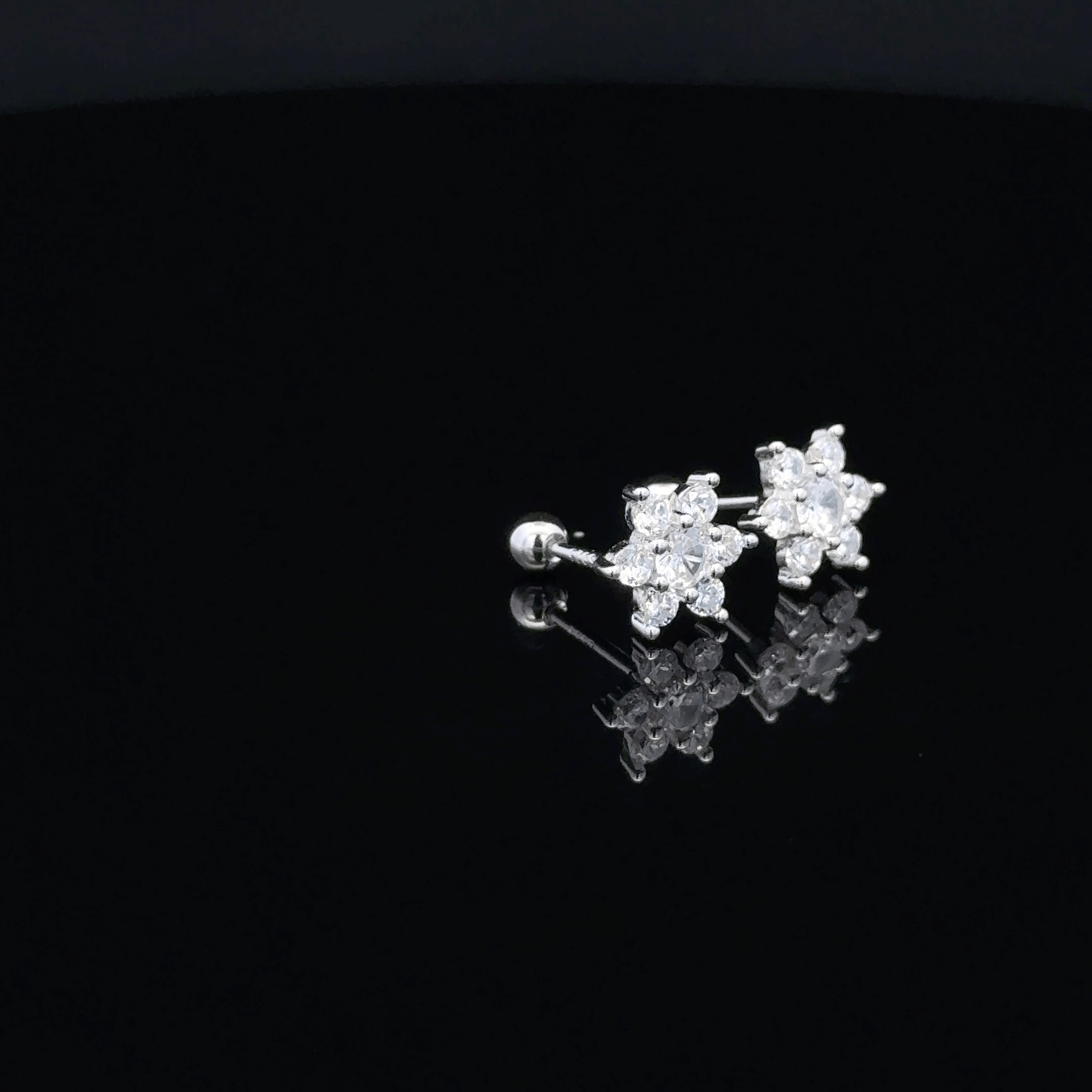 Star shape second stud