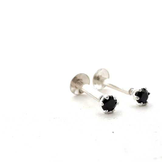 Single Black Stone Second Earring