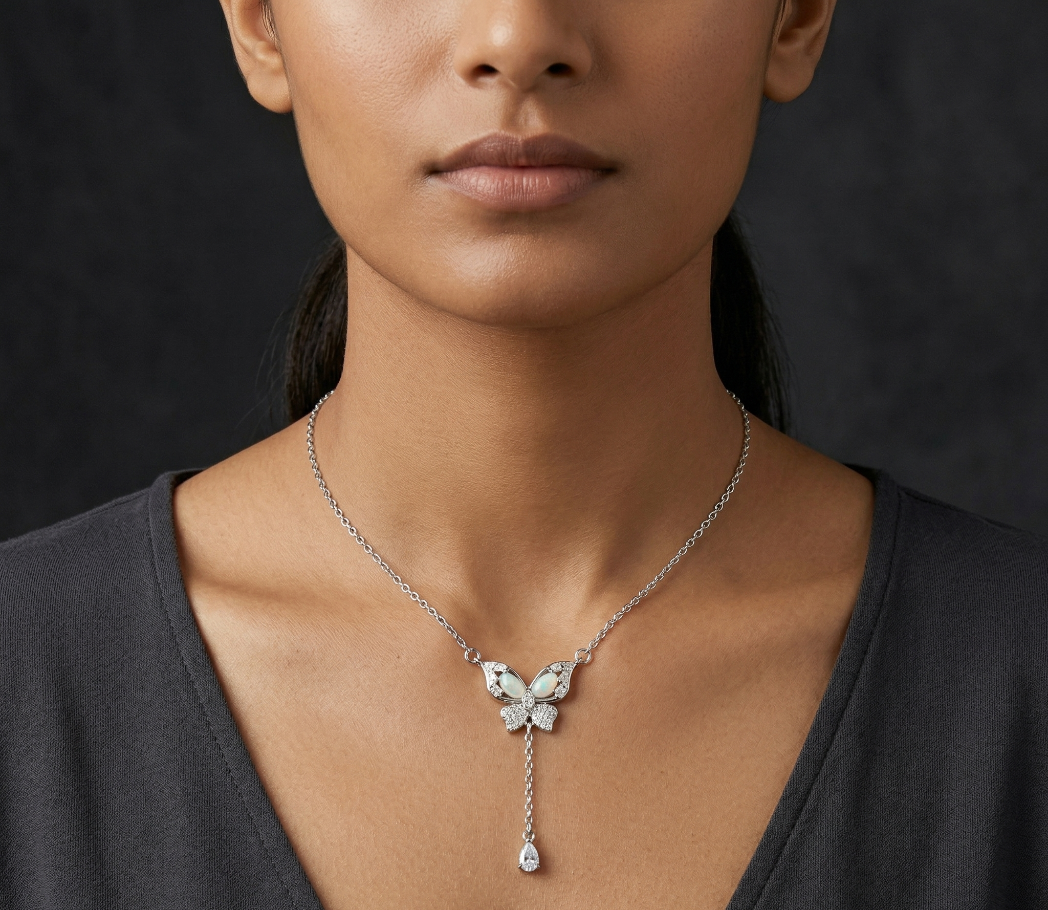 BUTTERFLY CHAIN WITH PENDANT