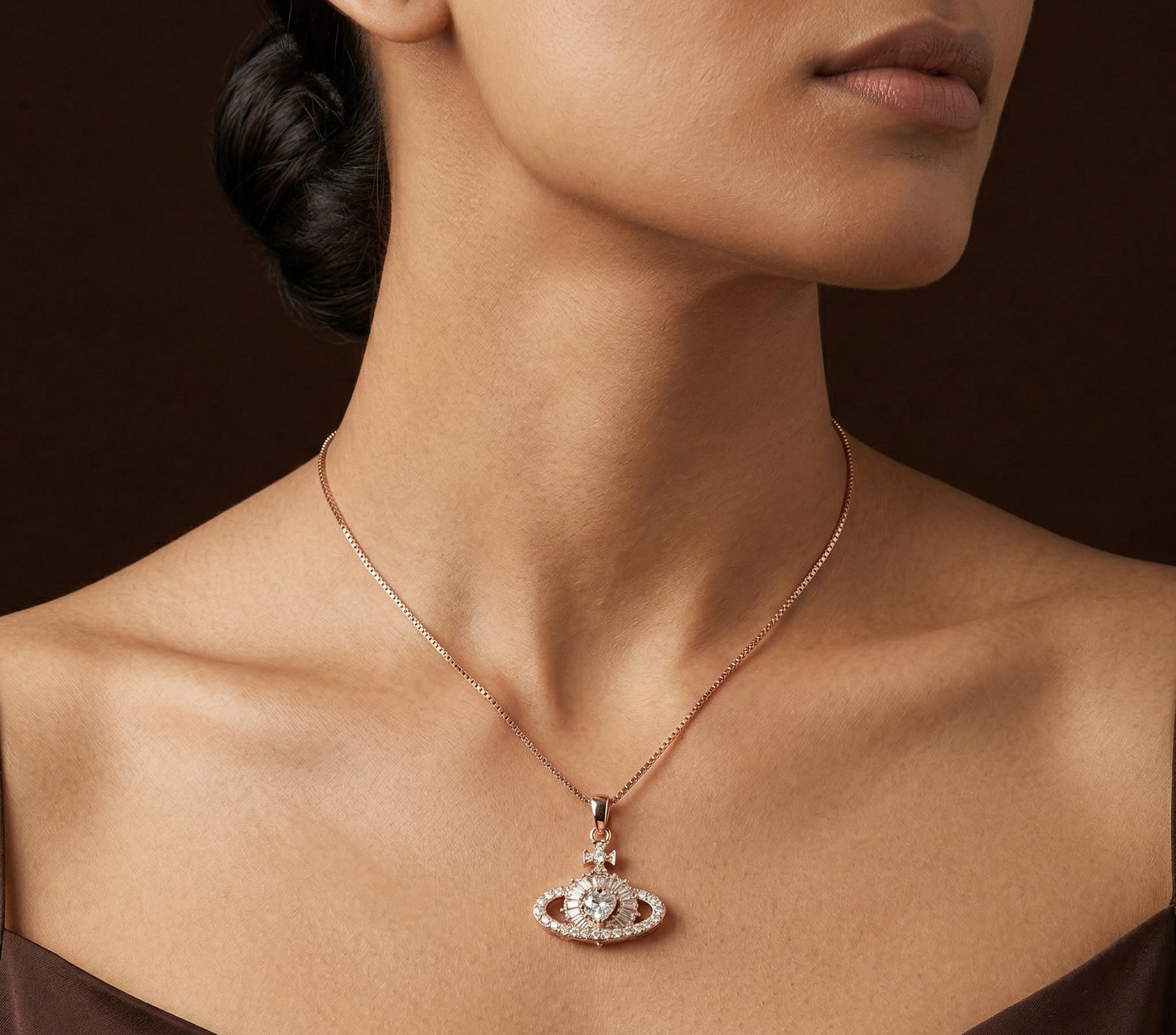 Planet Heart rose gold chain pendant
