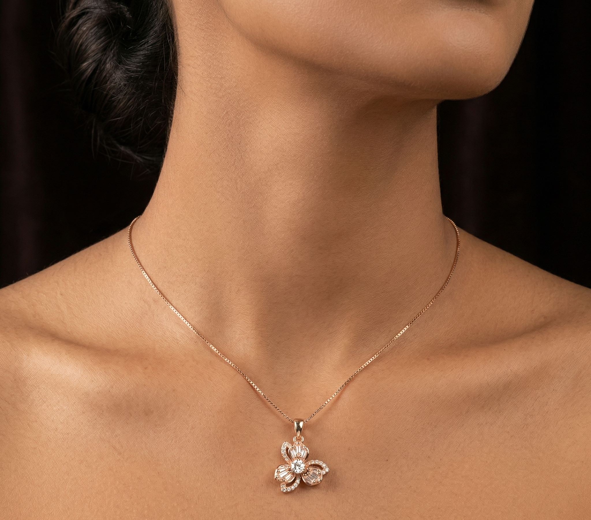 Flower rose gold chain pendant