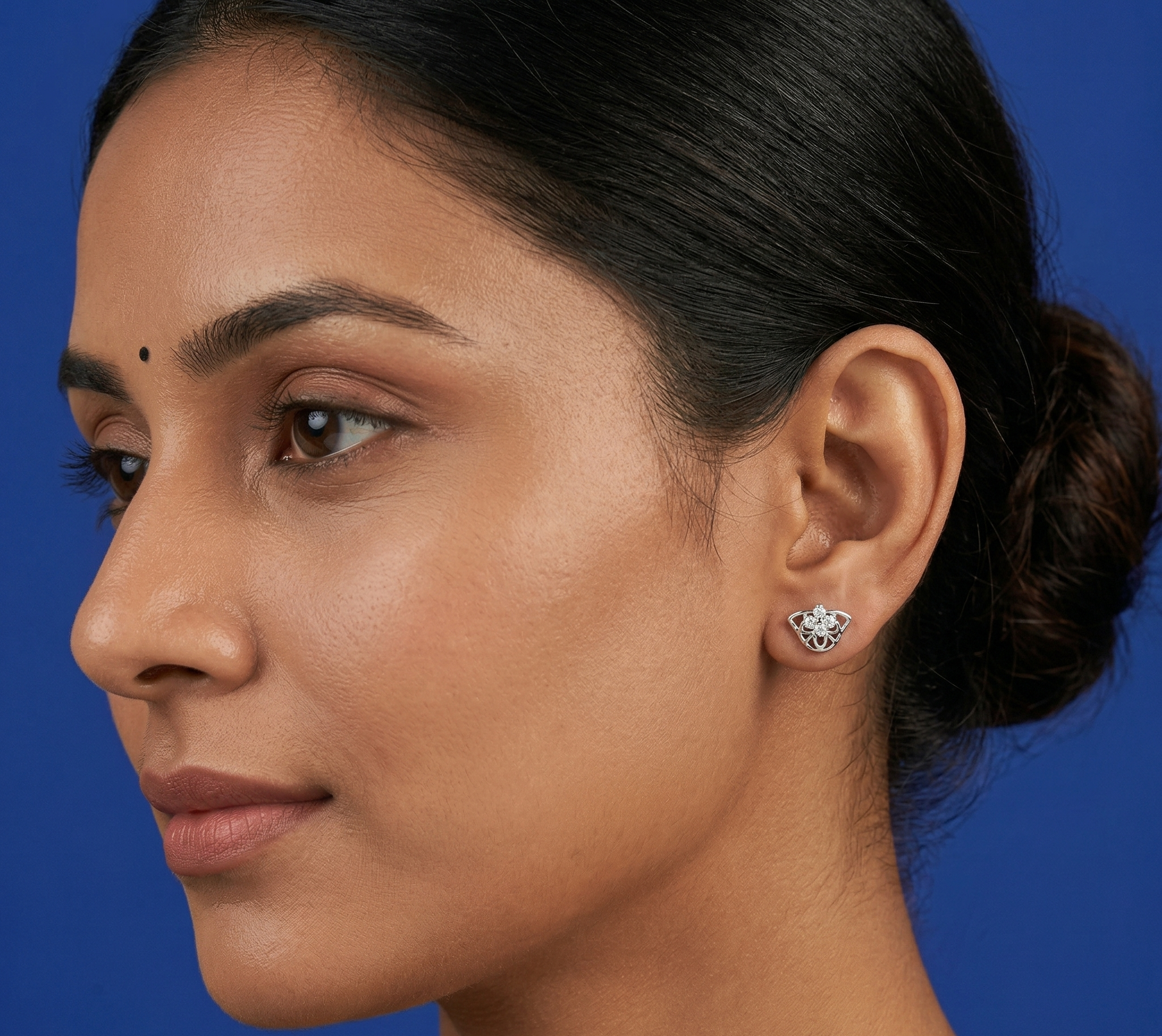 Semi Fancy Earring