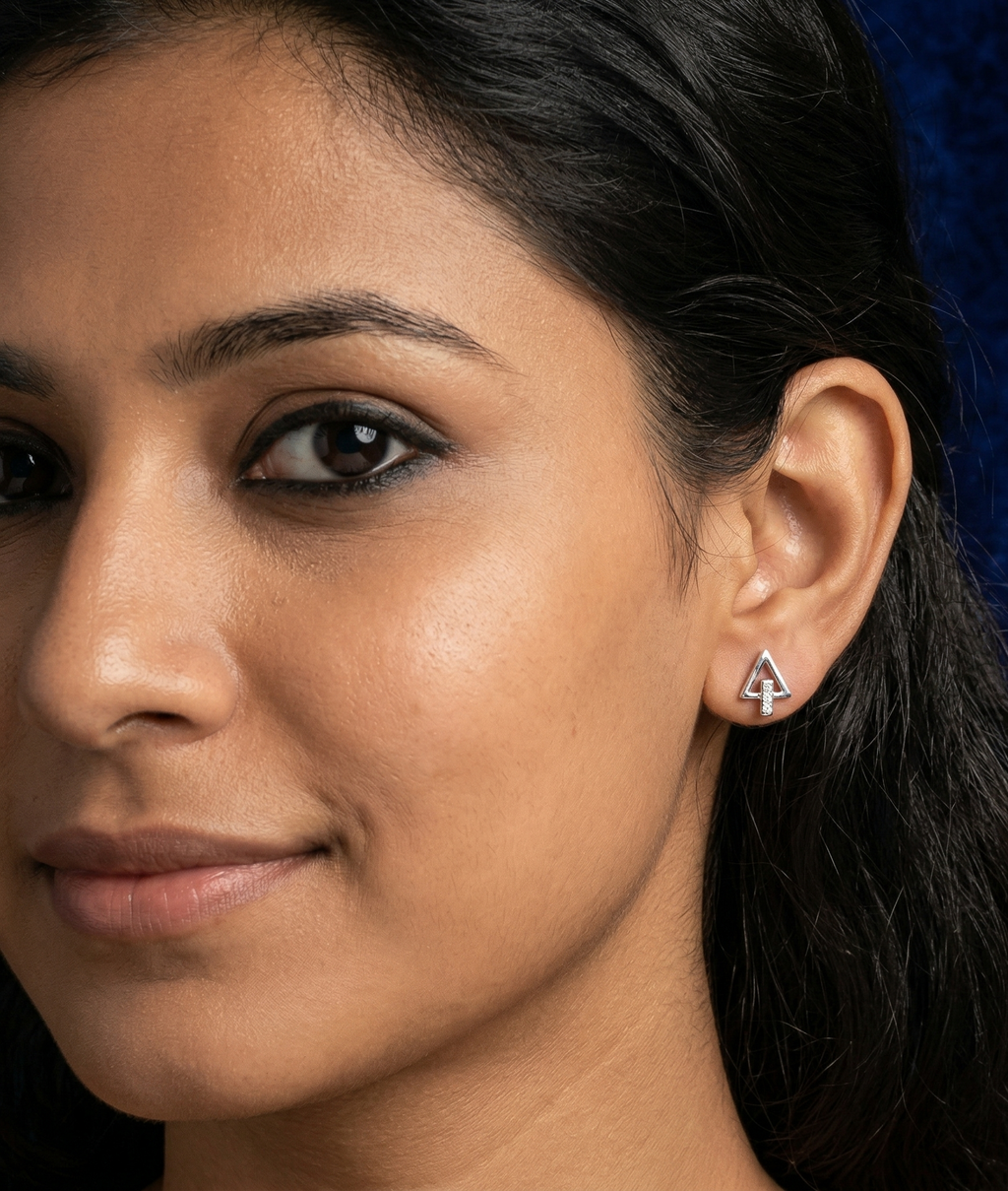 TRIANGLE EARRING