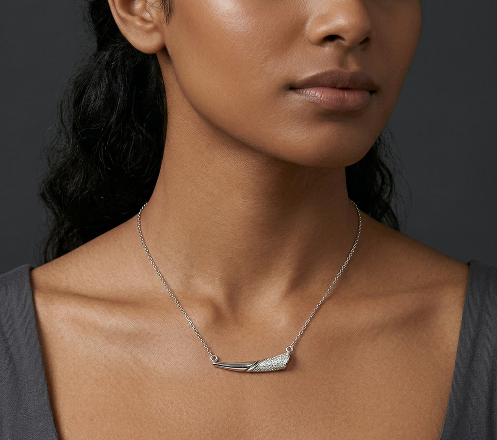 Rhodium Tusk-shaped chain with pendent