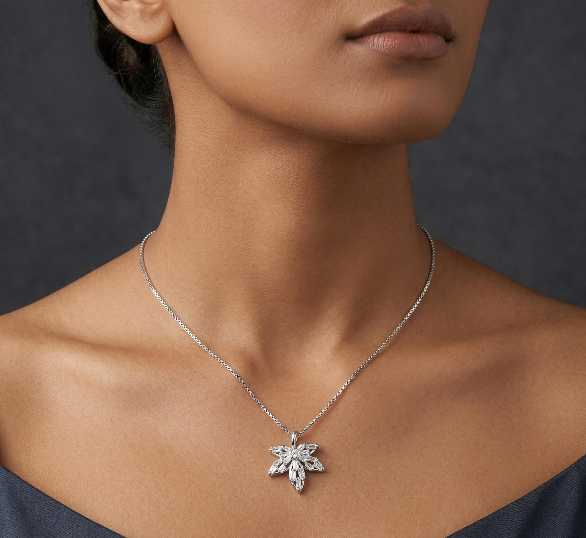 LEAF CHAIN WITH PENDANT