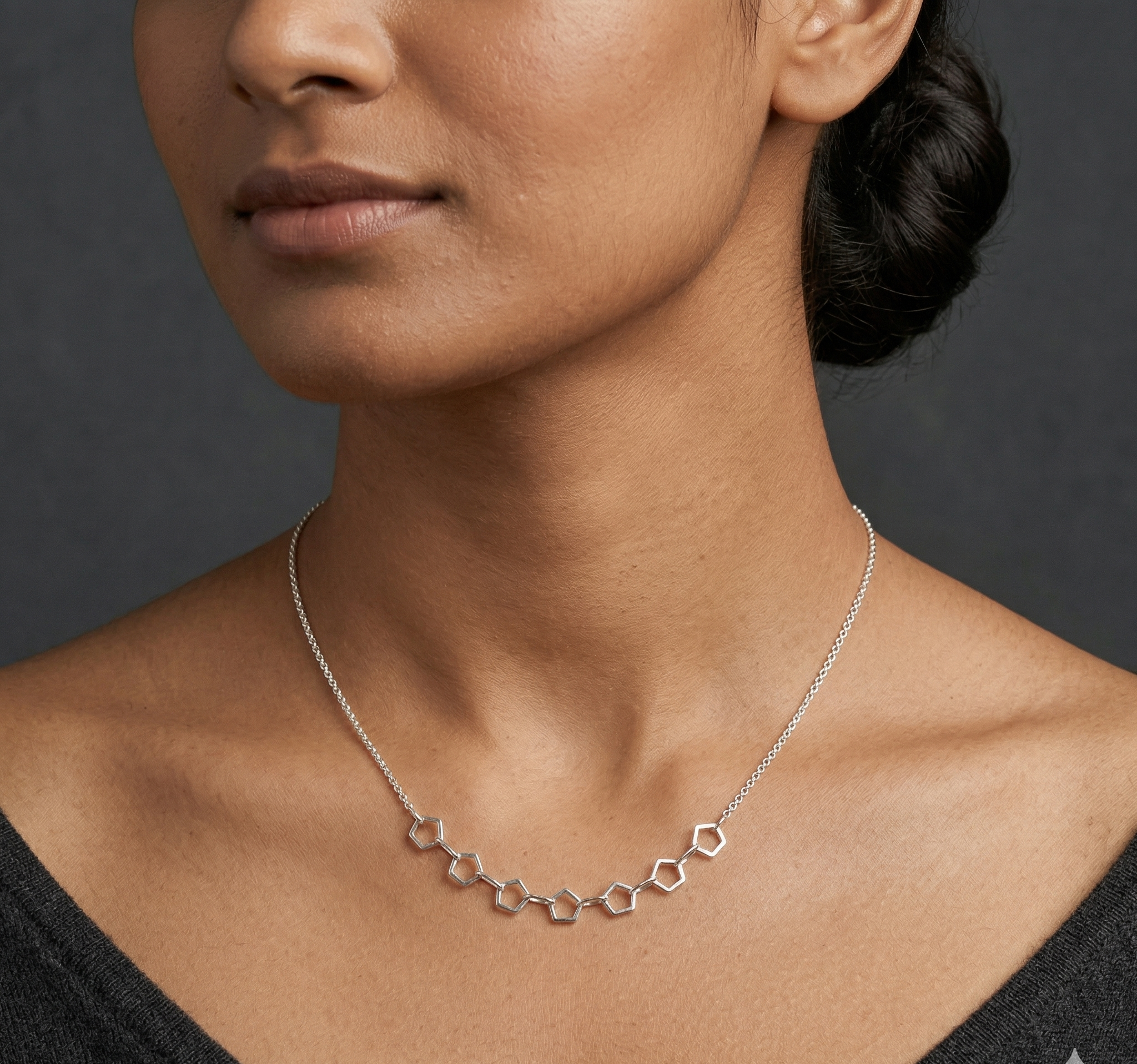 HEXAGON CHAIN PENDANT