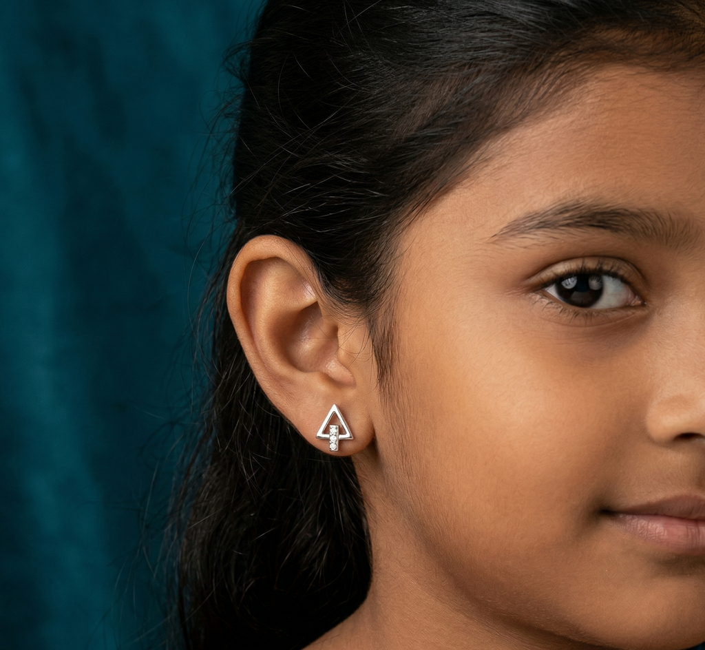TRIANGLE EARRING