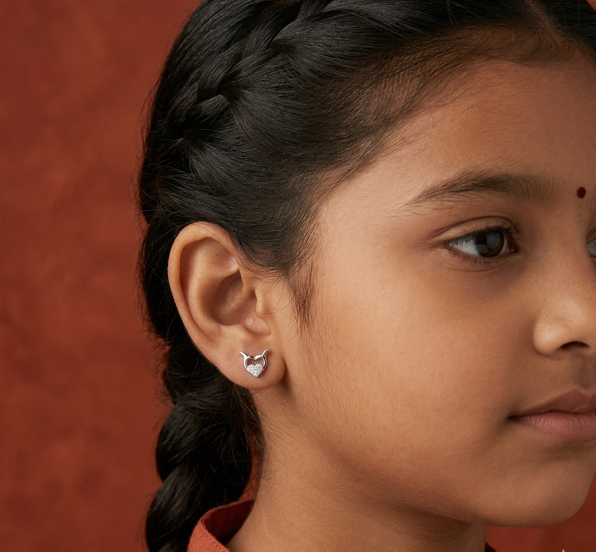 HEART EARRING