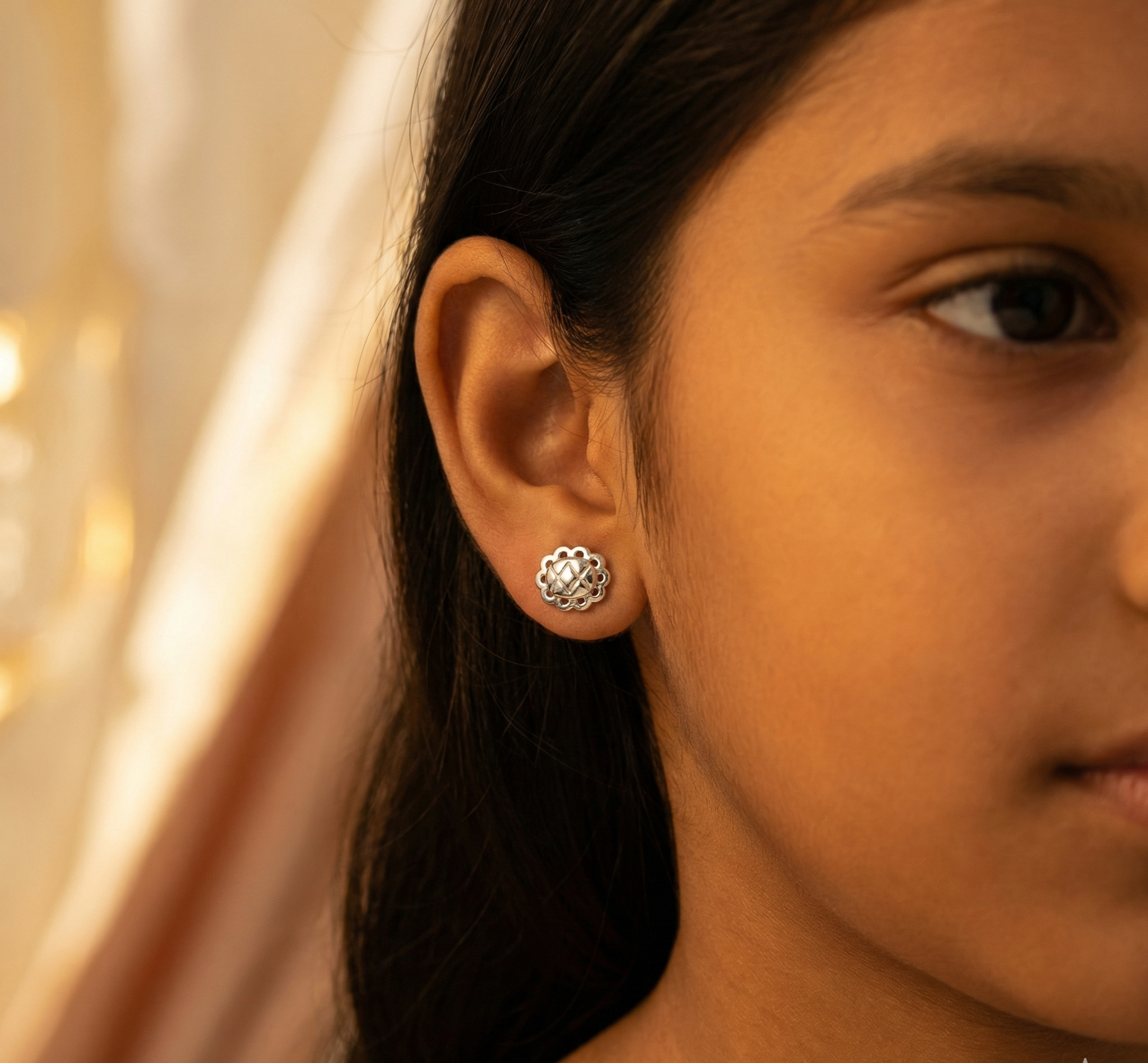 Weary Earring