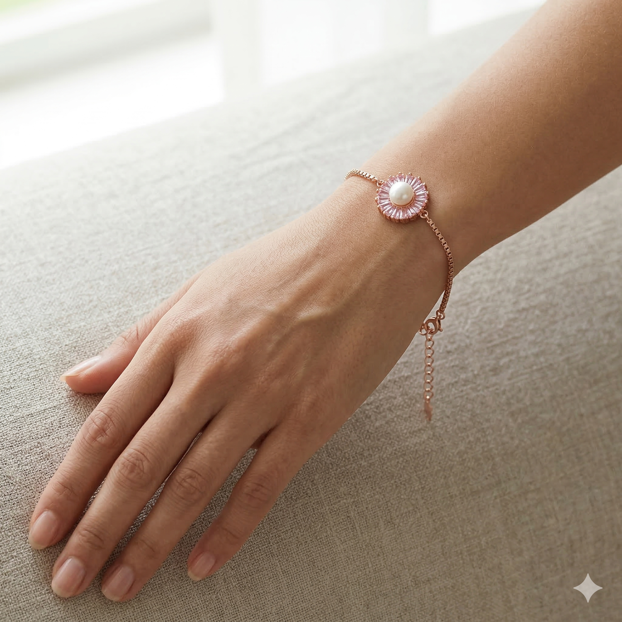 Pearl With Black Beeds Rosegold Bracelet