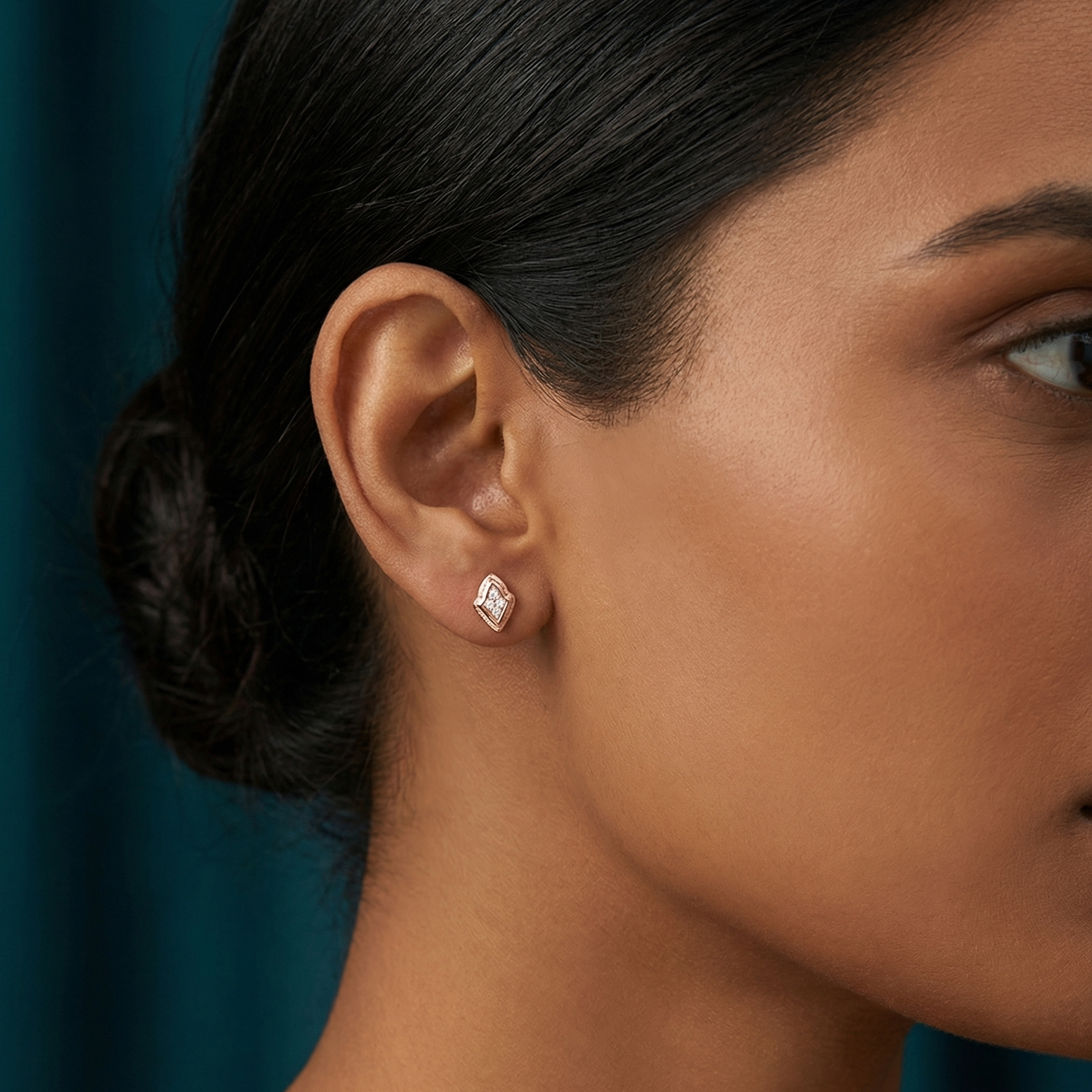 Necker Earring