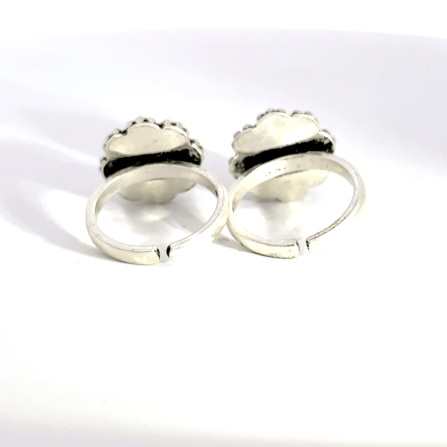 Antique Stone Toerings
