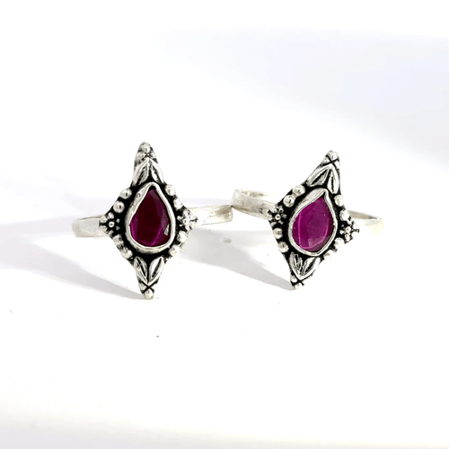 Antique Stone Toerings