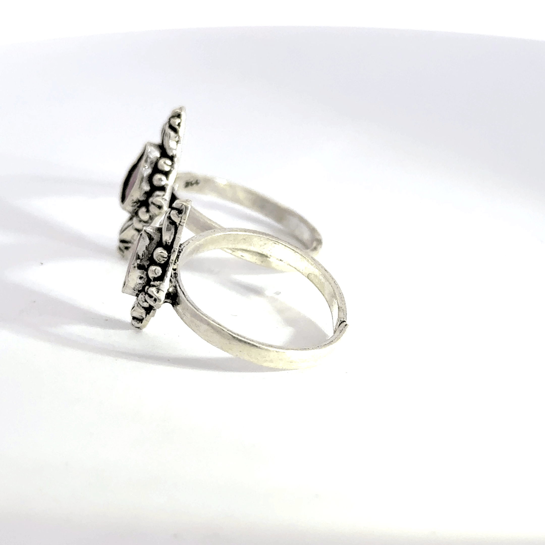 Antique Stone Toerings