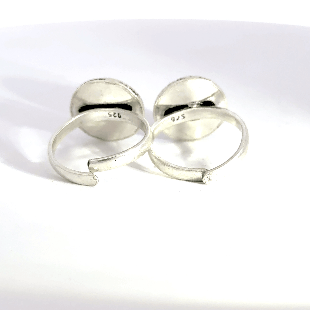 Antique Stone Toerings