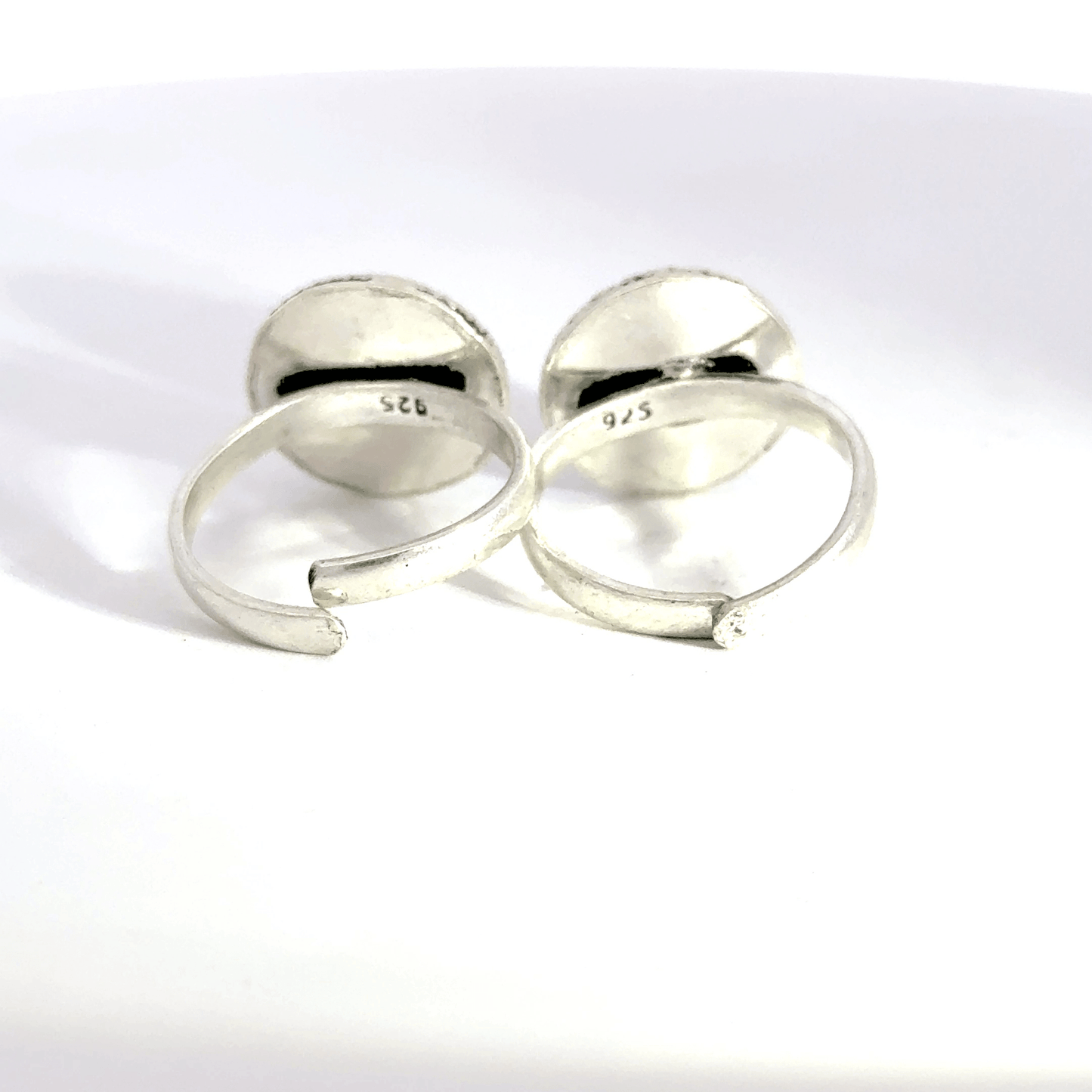 Antique Stone Toerings