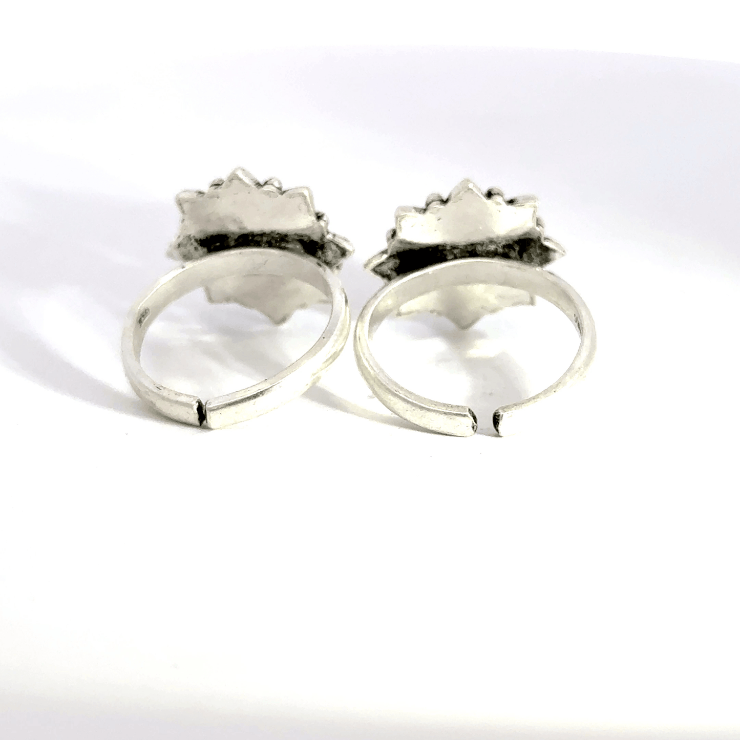 Antique Stone Toerings