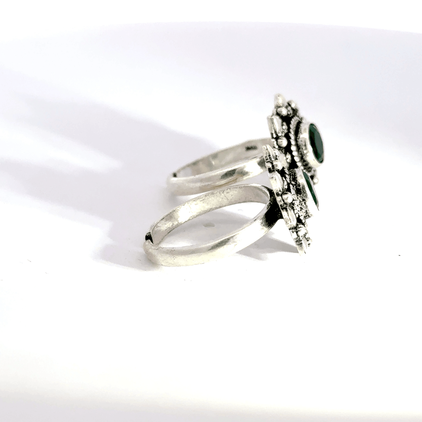 Antique Stone Toerings