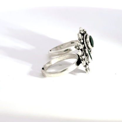 Antique Stone Toerings