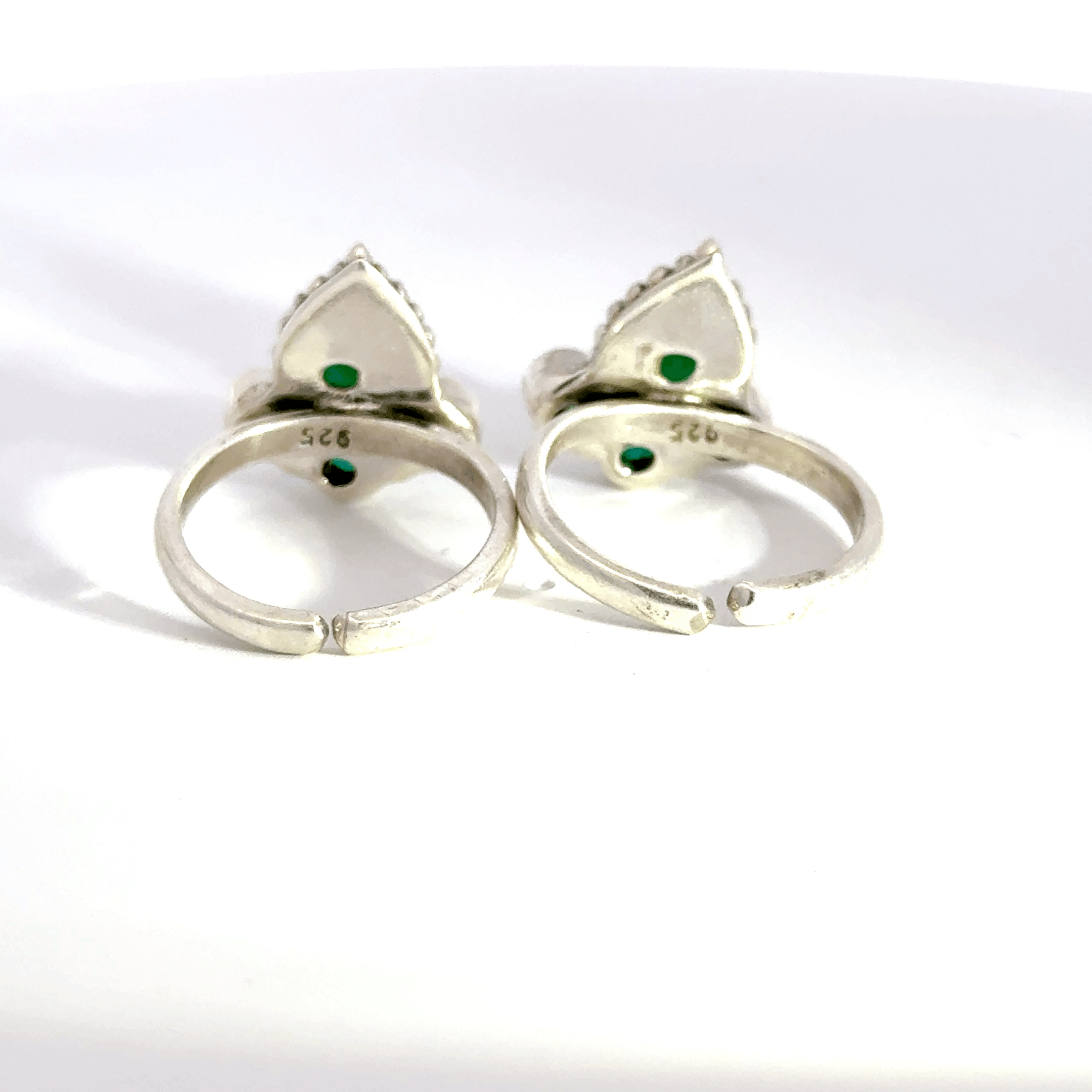 Antique Stone Toerings