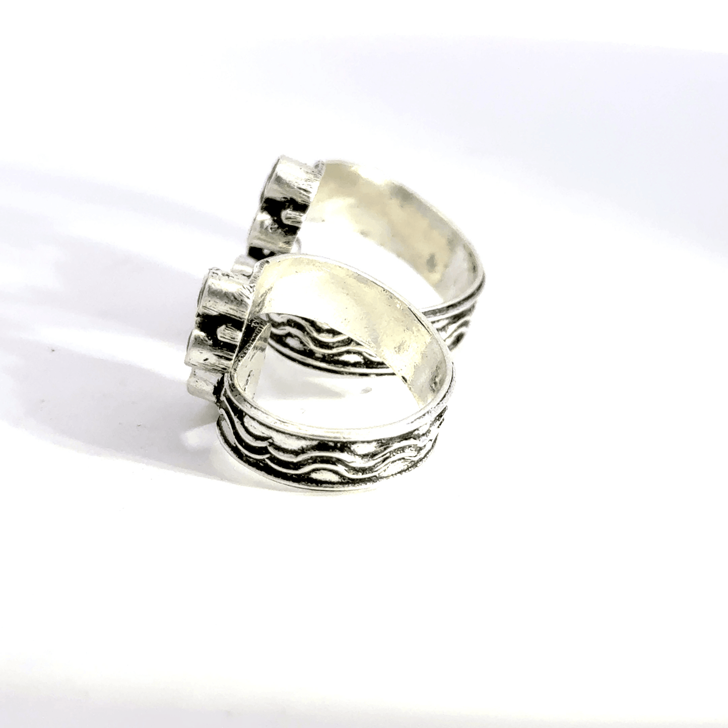Antique Stone Toerings