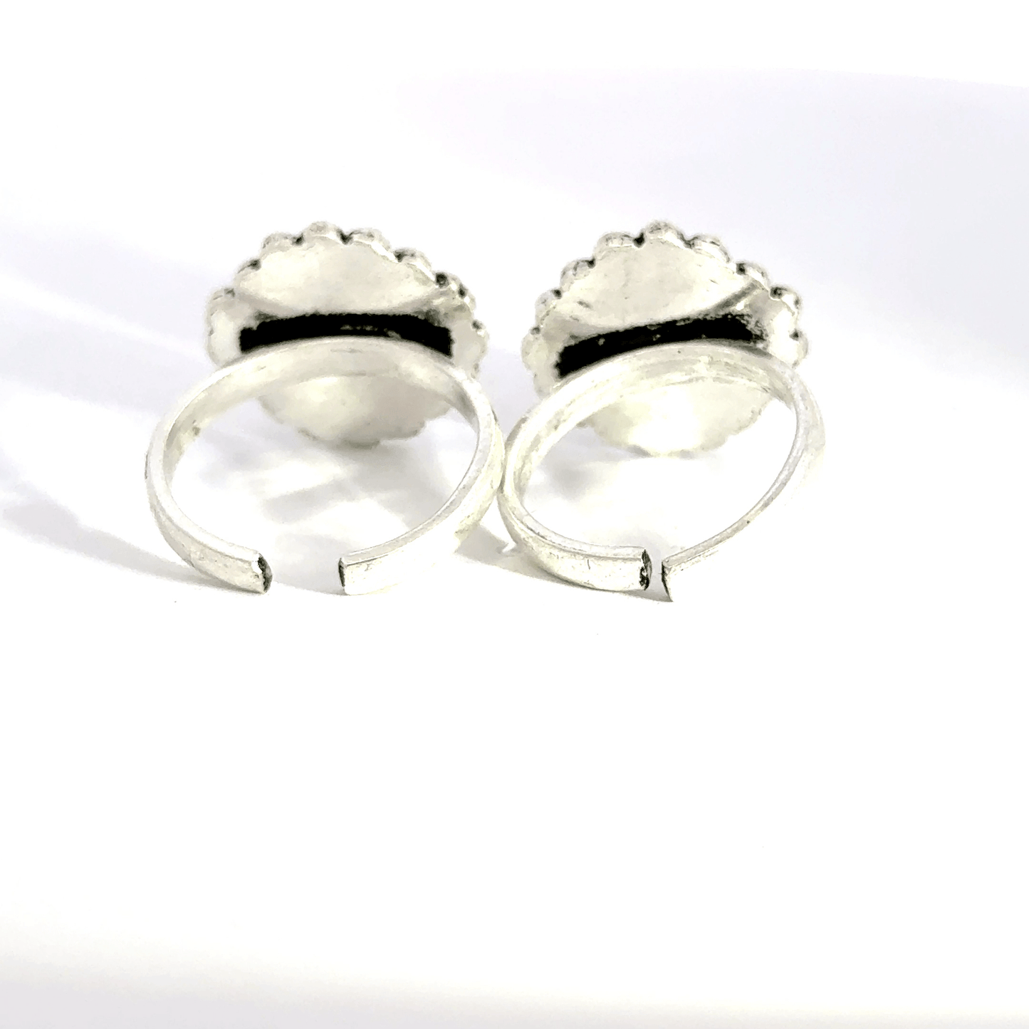 Antique Stone Toerings