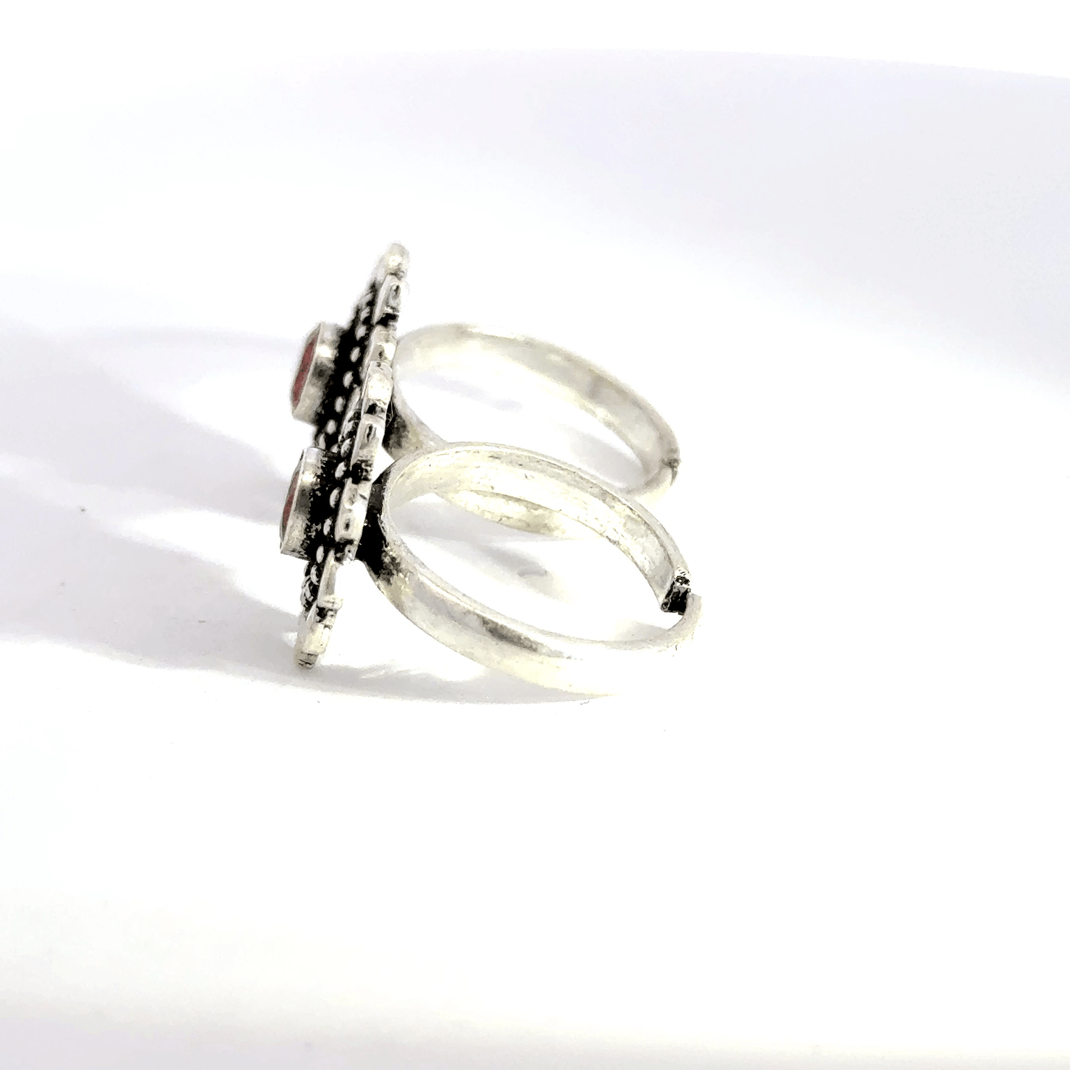 Antique Stone Toerings