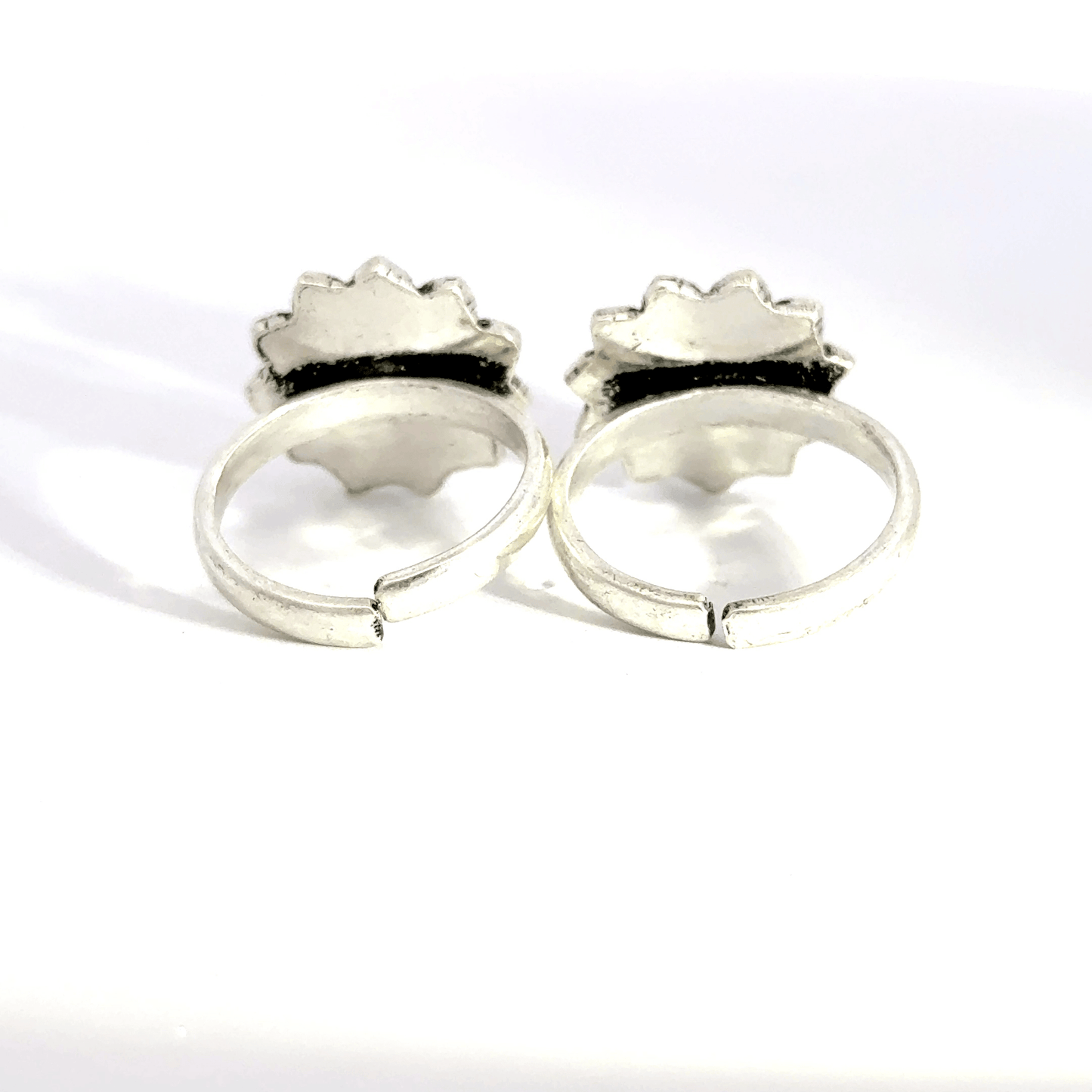 Antique Stone Toerings