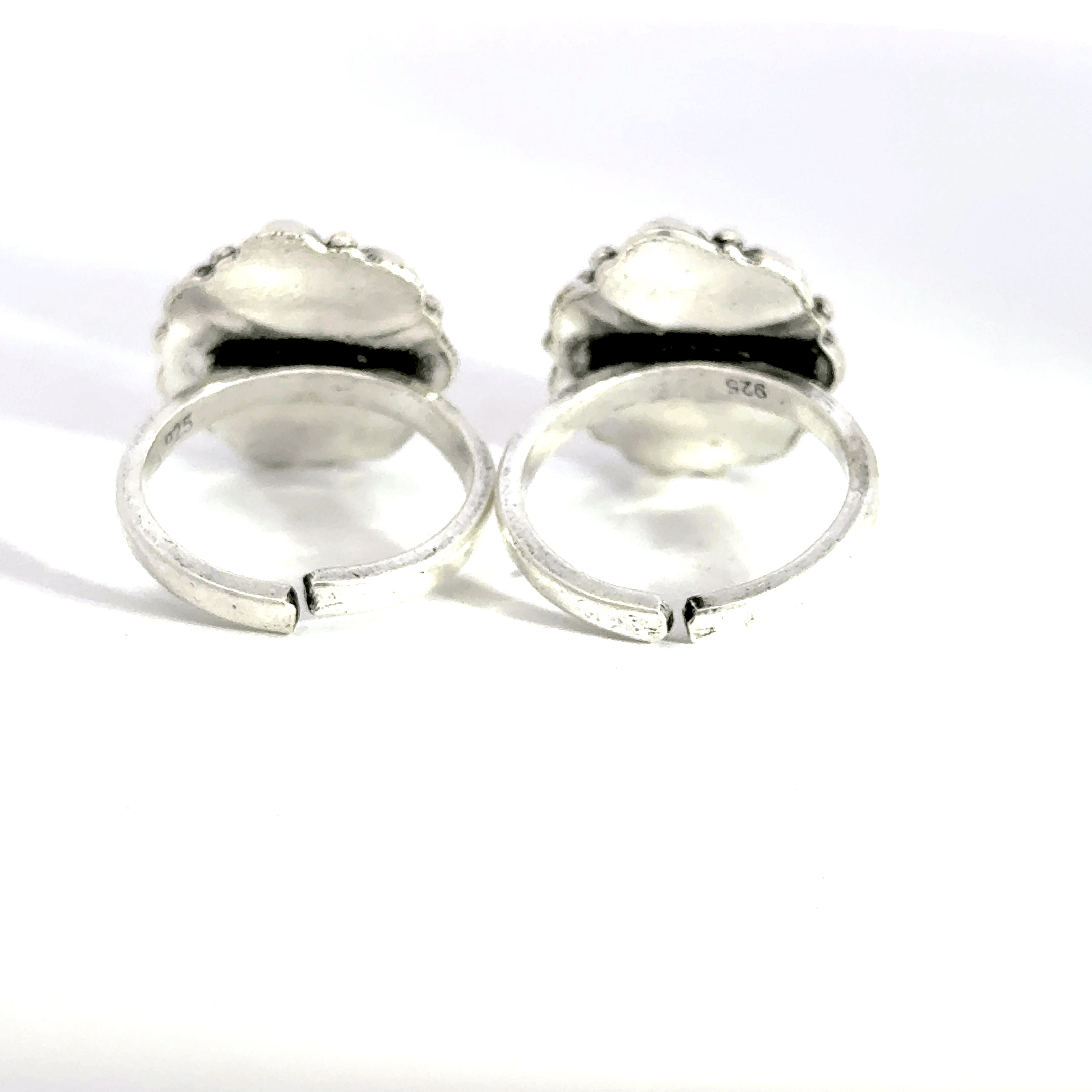 Antique Stone Toerings