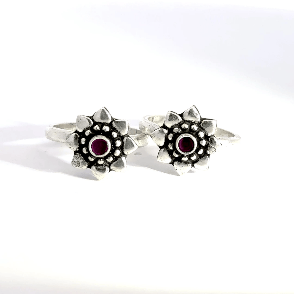 Antique Stone Toerings