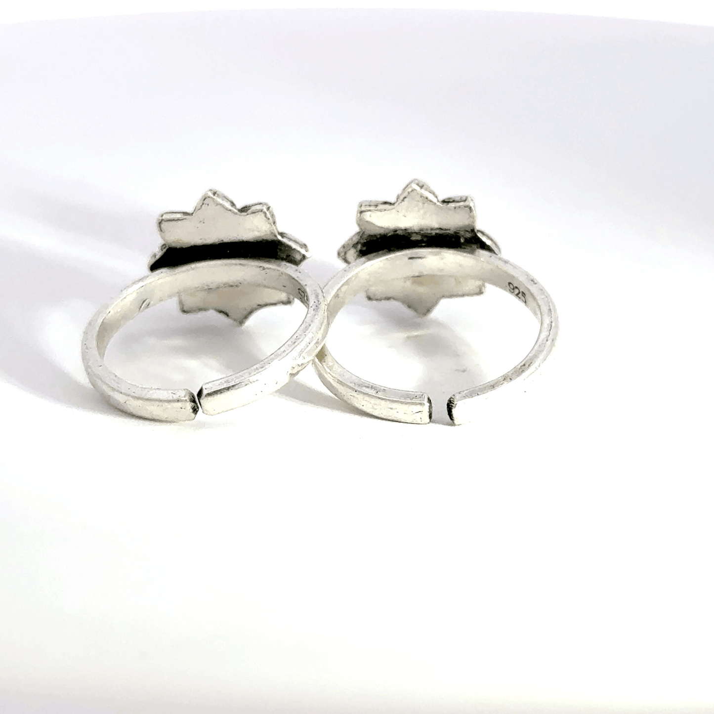 Antique Stone Toerings