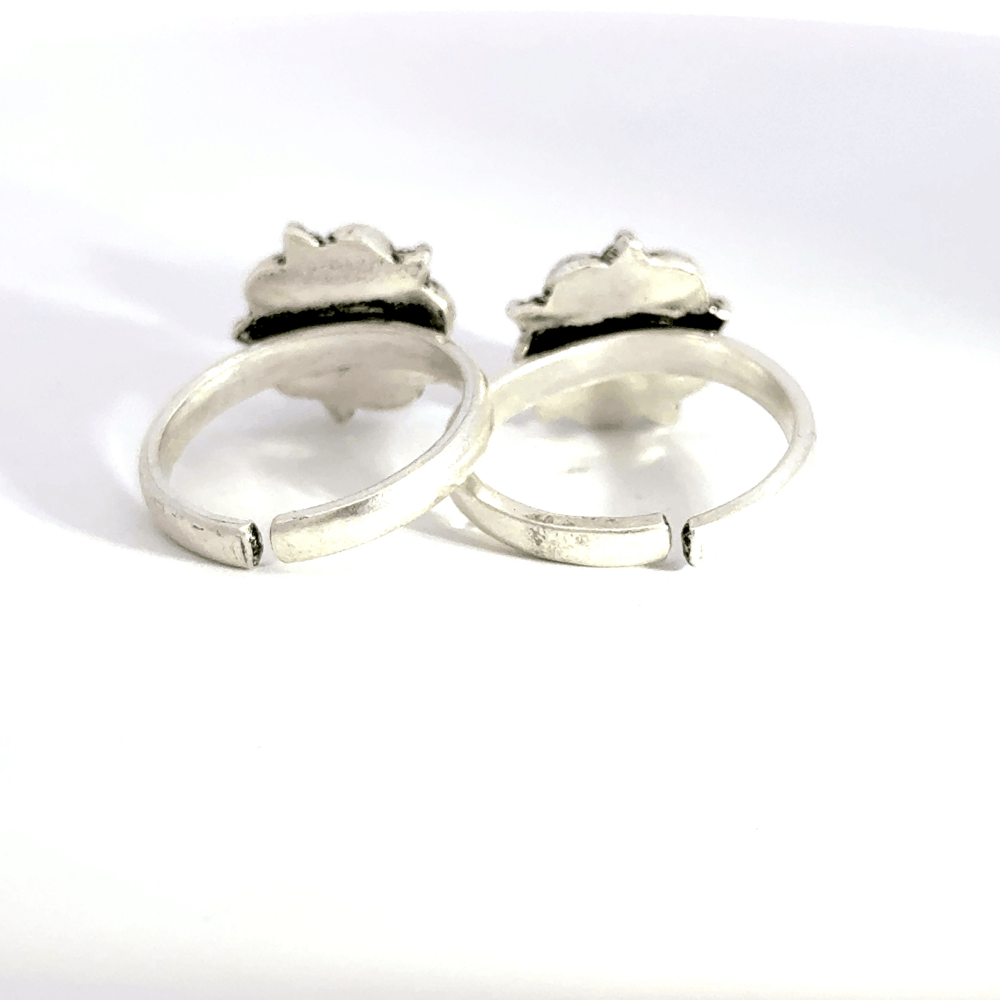 Antique Stone Toerings