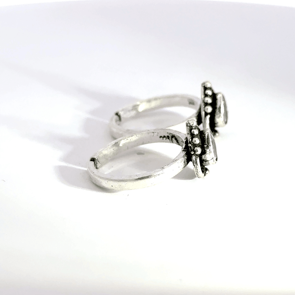Antique Stone Toerings