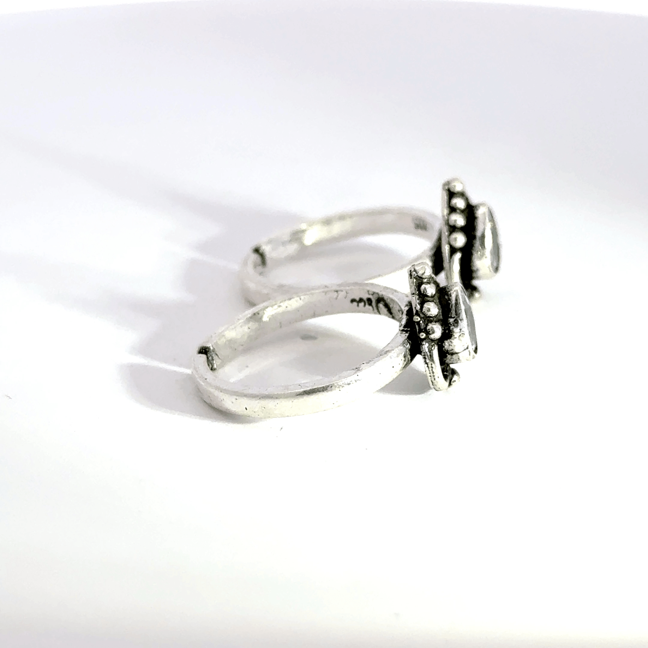 Antique Stone Toerings