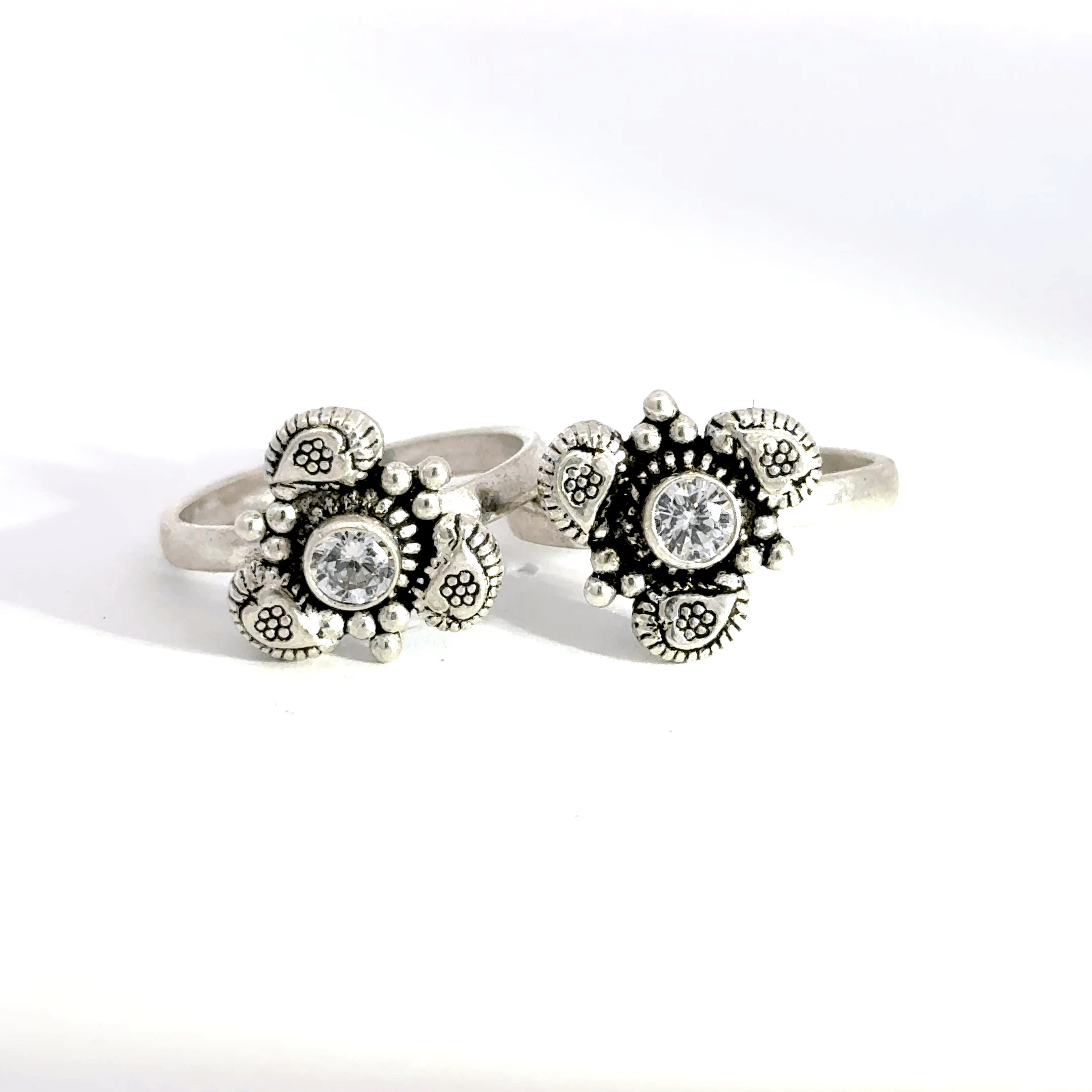 Antique Stone Toerings